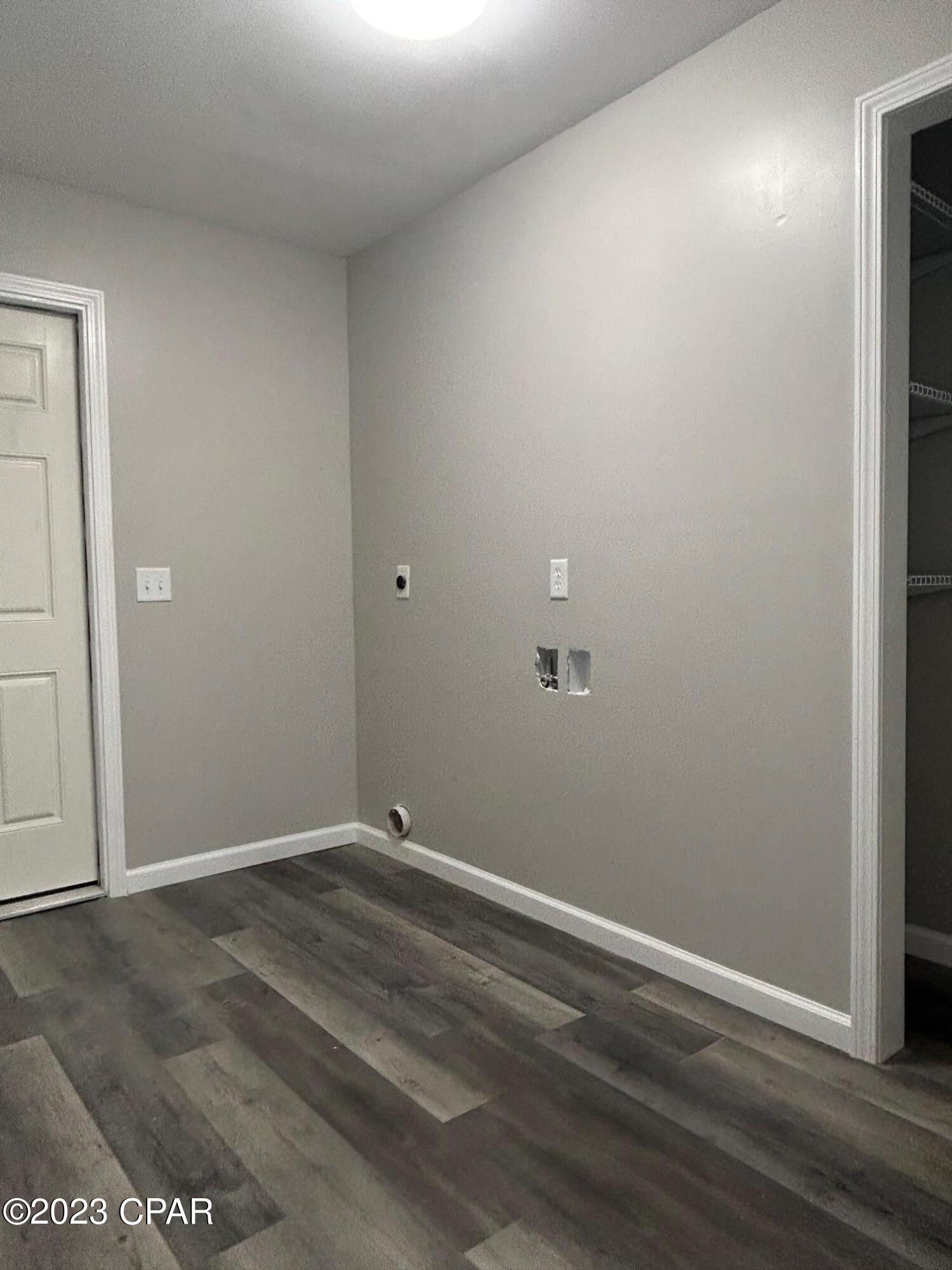 Pine Tree Place Unit 1 - Residential