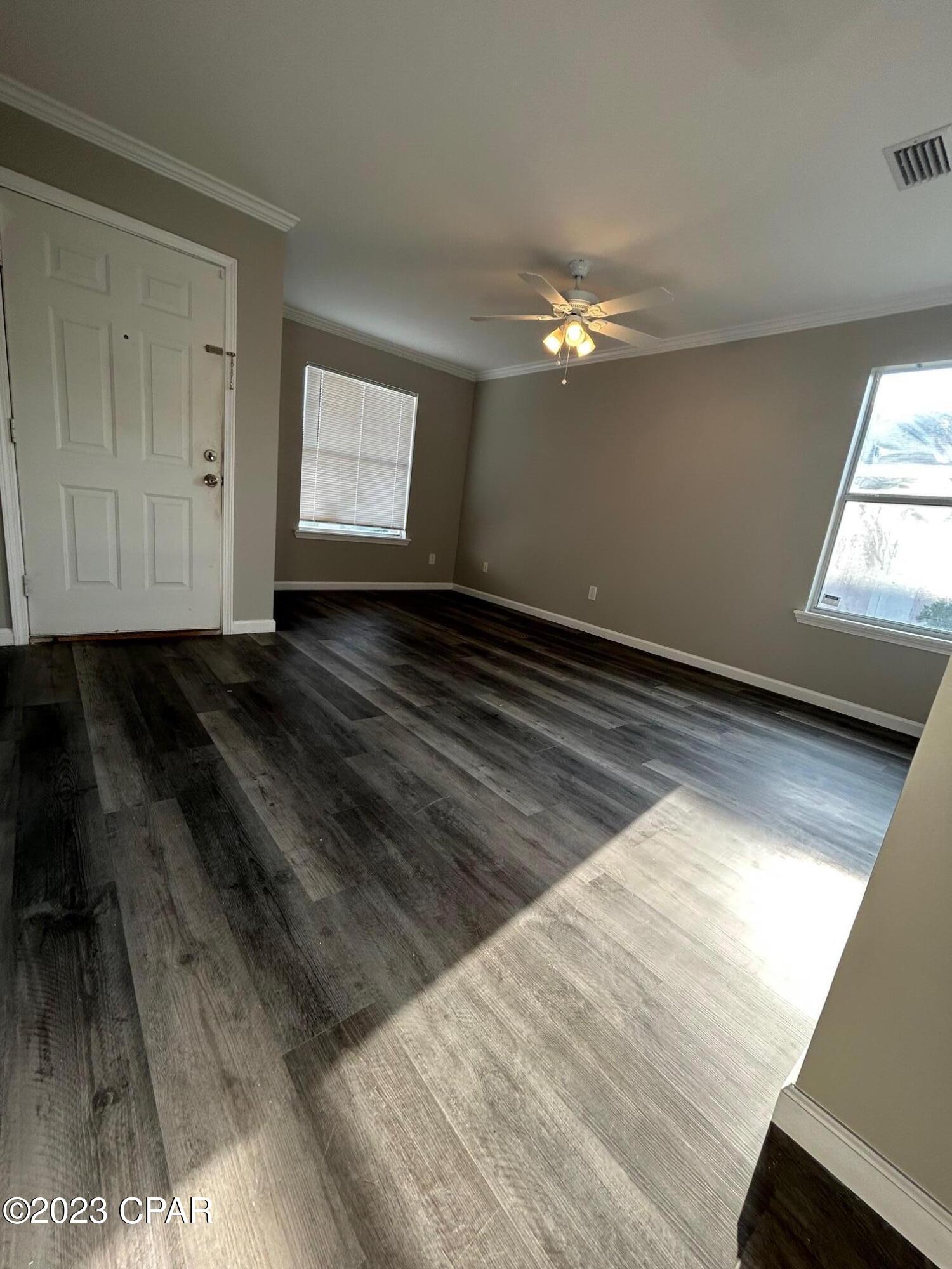 Pine Tree Place Unit 1 - Residential