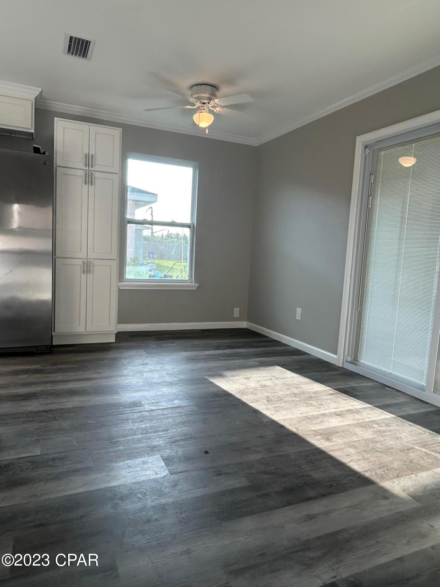 Pine Tree Place Unit 1 - Residential