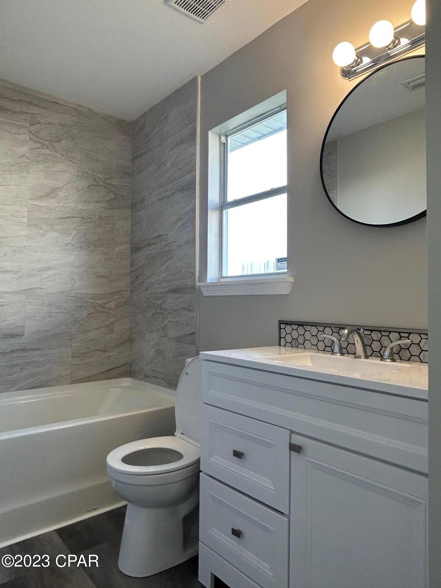 Pine Tree Place Unit 1 - Residential