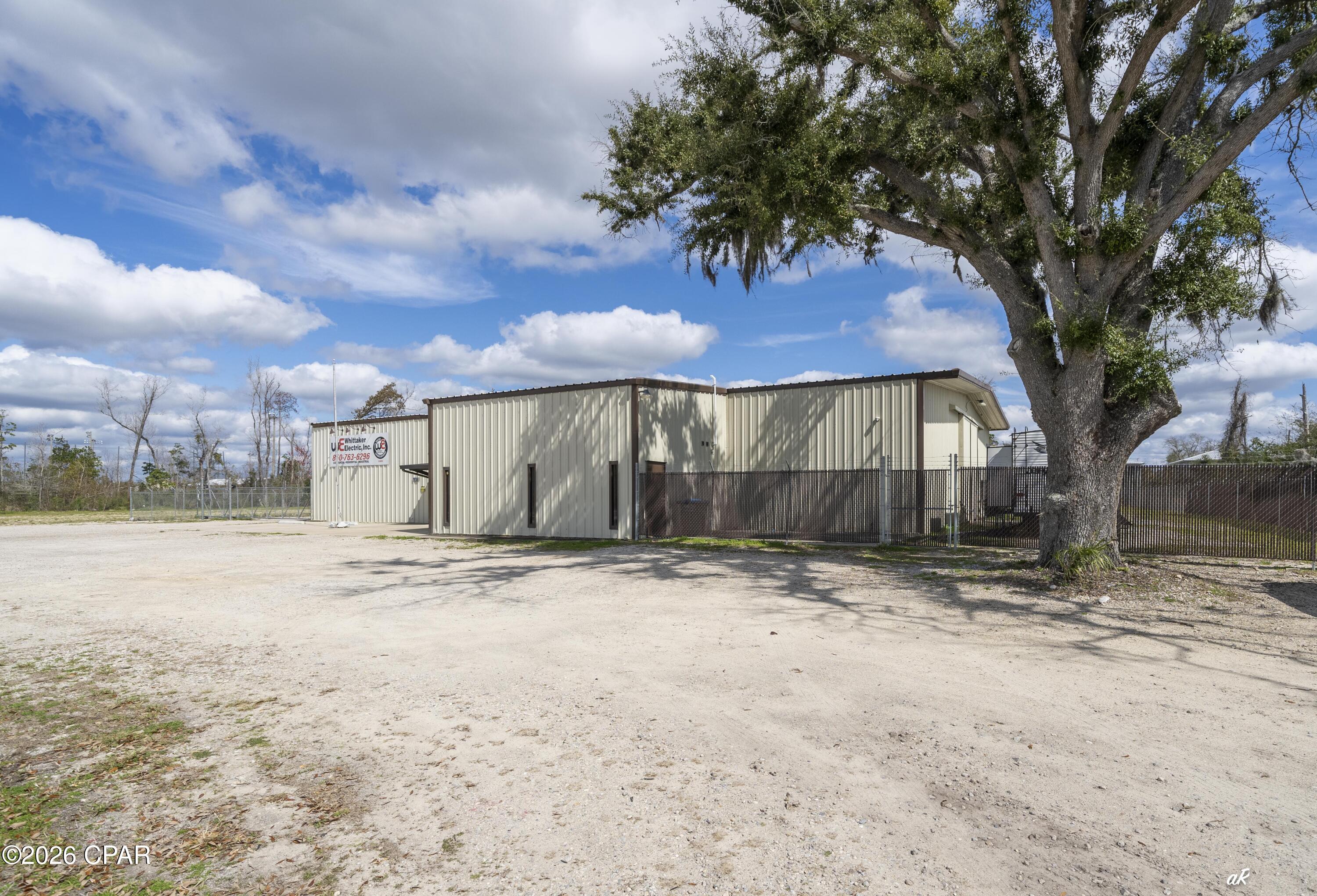 [No Recorded Subdiv] - Commercial Sale