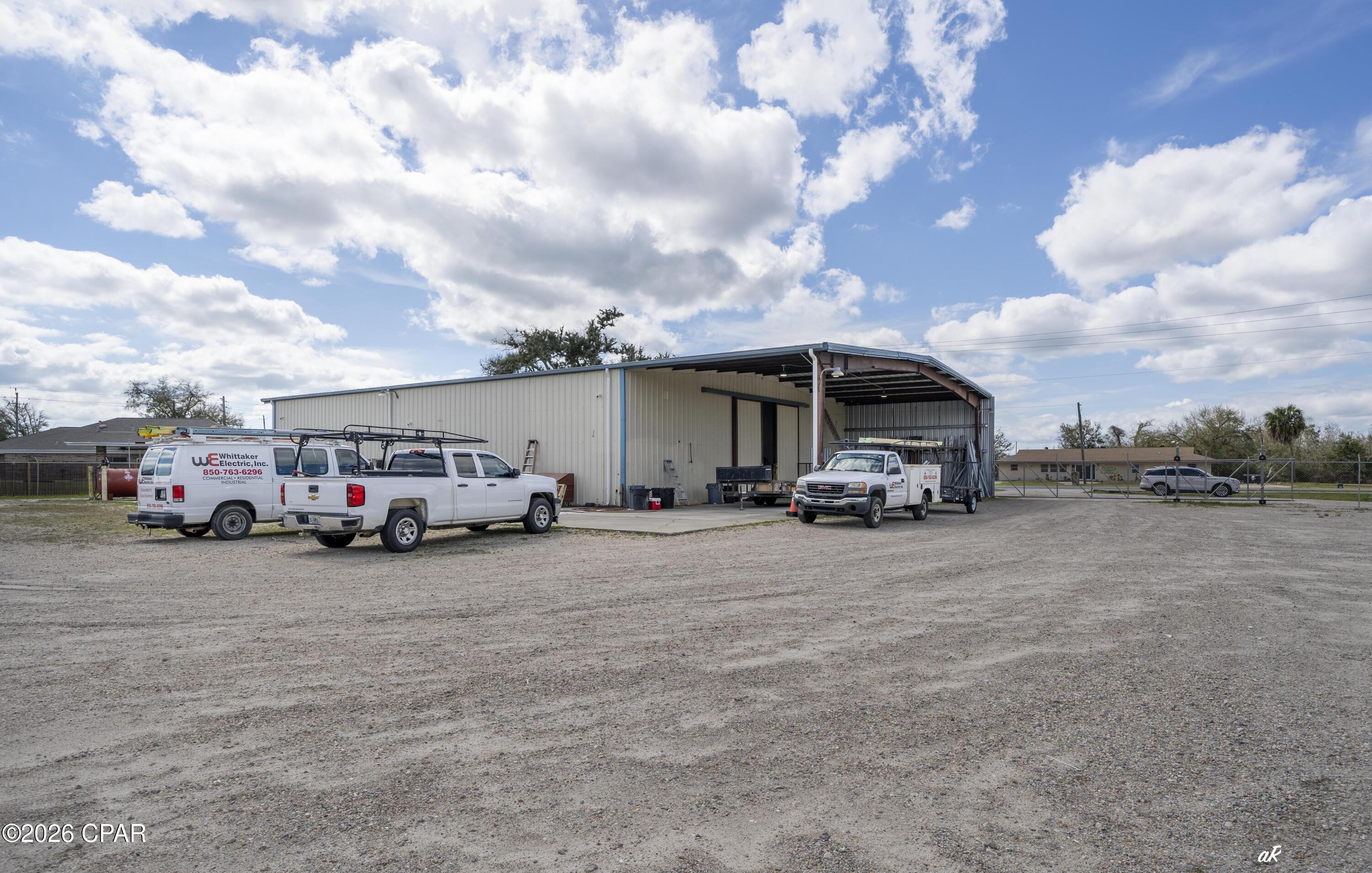 [No Recorded Subdiv] - Commercial Sale