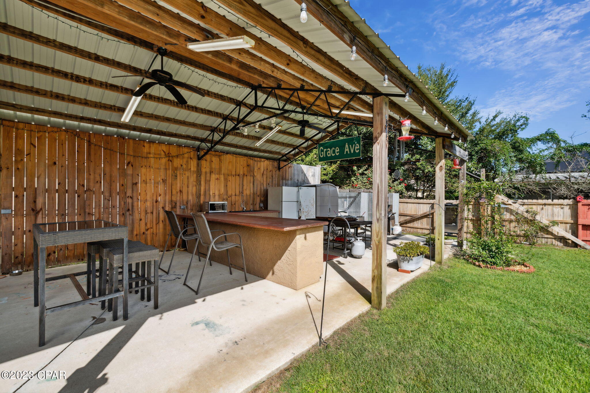 North Lagoon Oaks - Residential