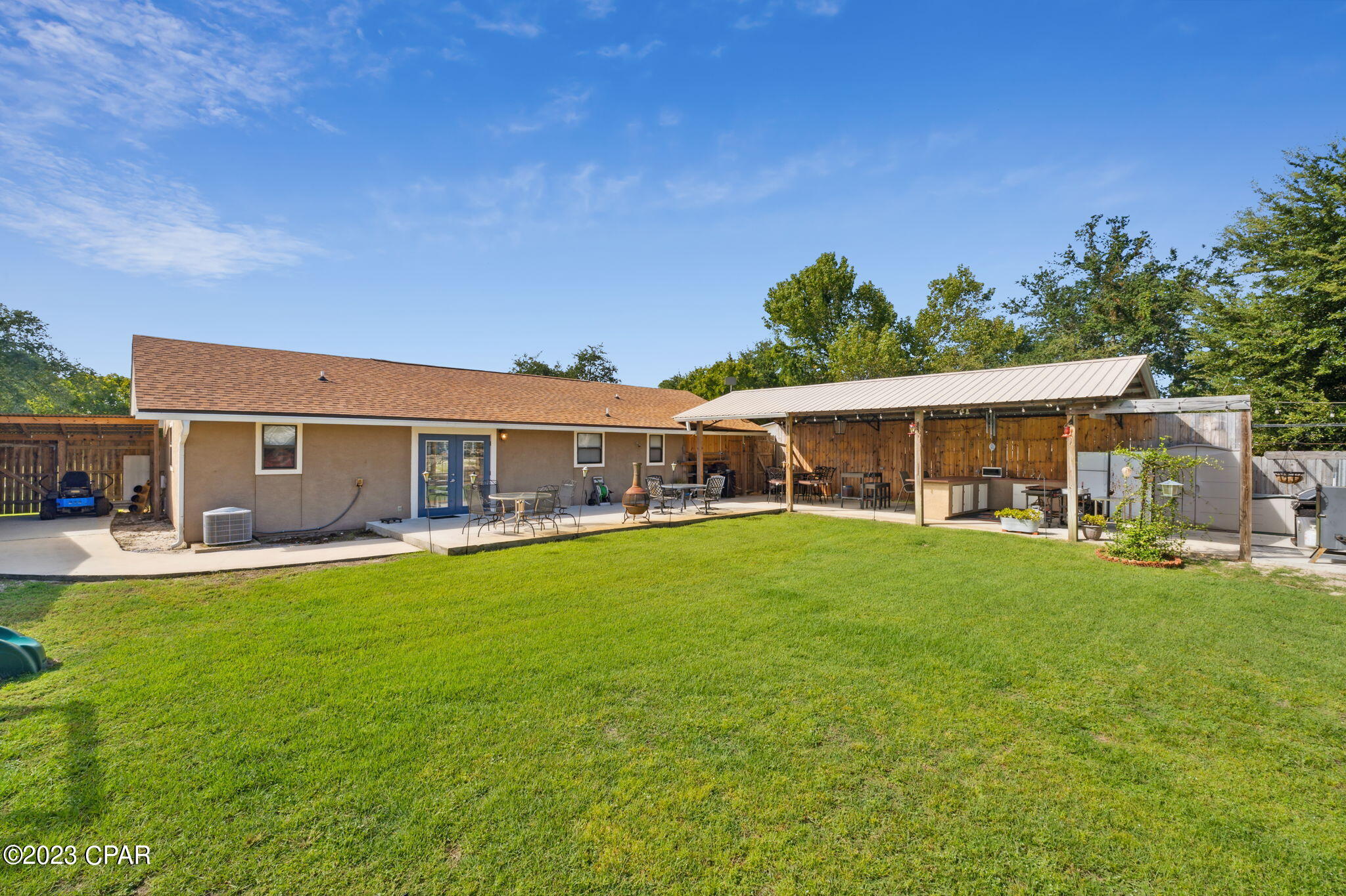 North Lagoon Oaks - Residential