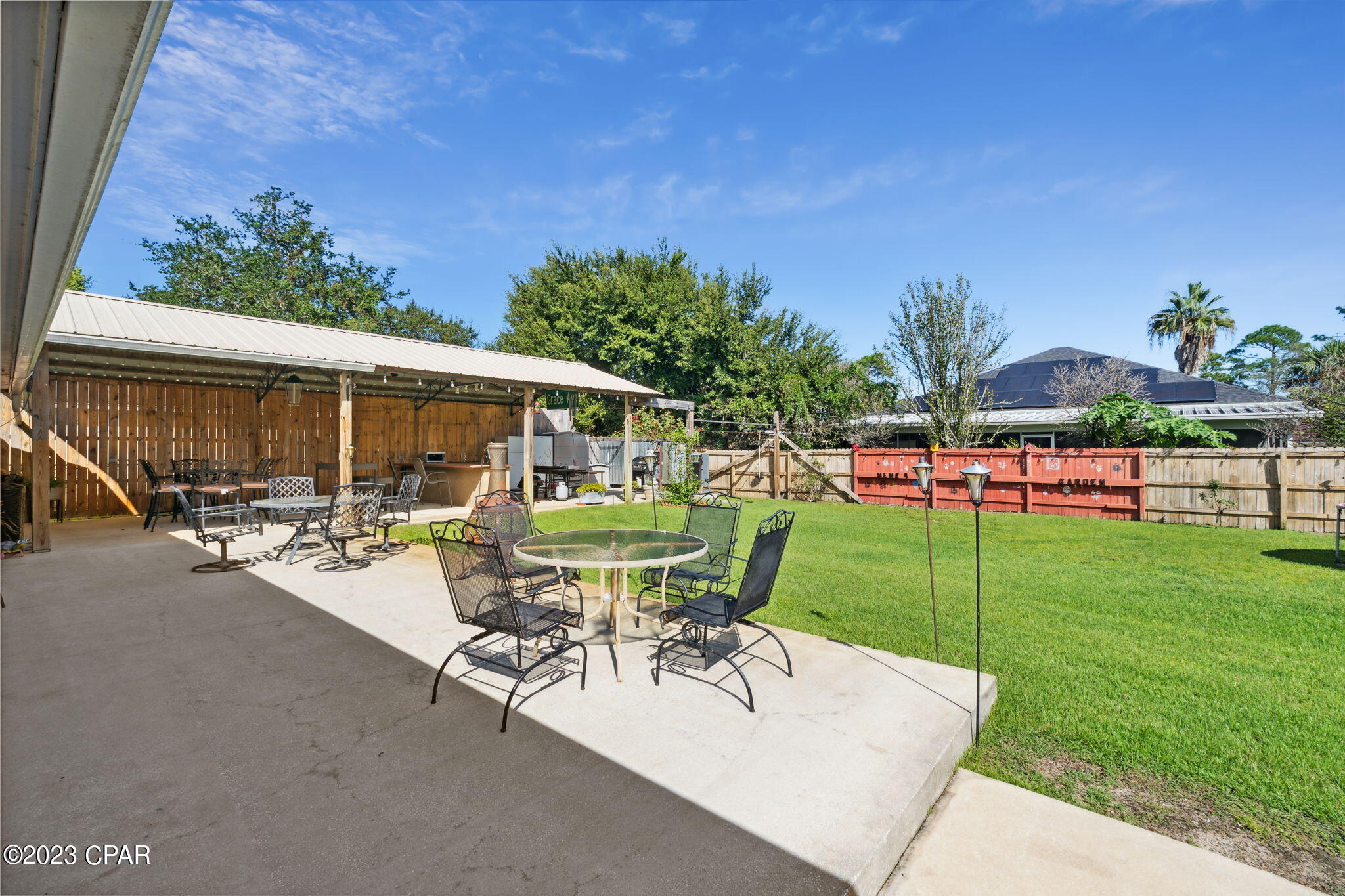 North Lagoon Oaks - Residential