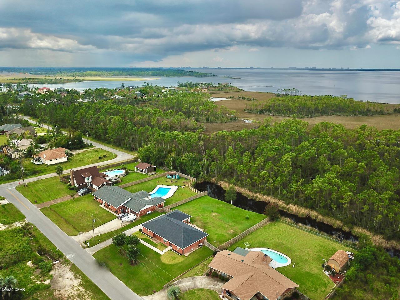 Baywood Shores Est Unit 3 - Residential