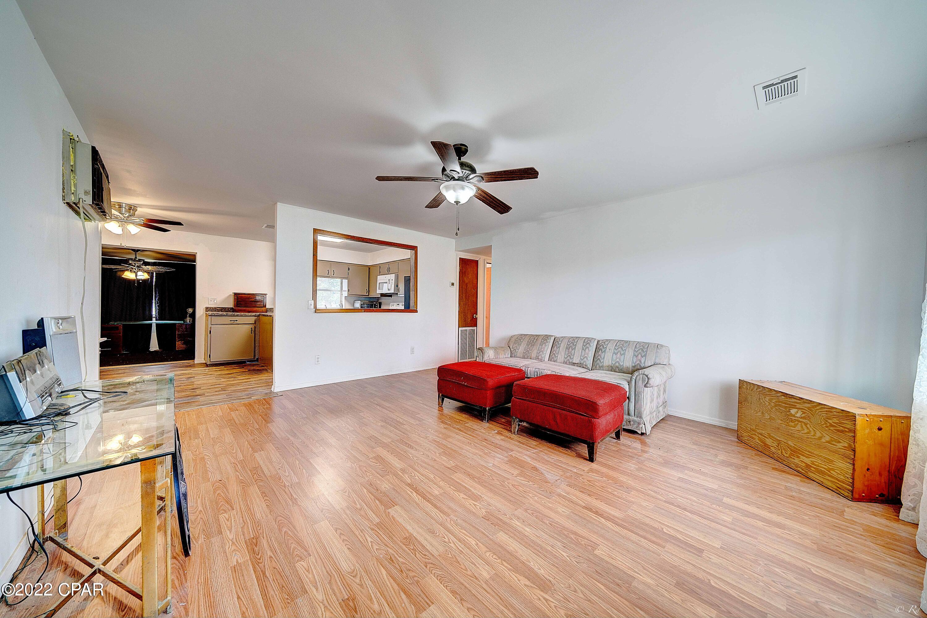 Parkway Manor - Residential