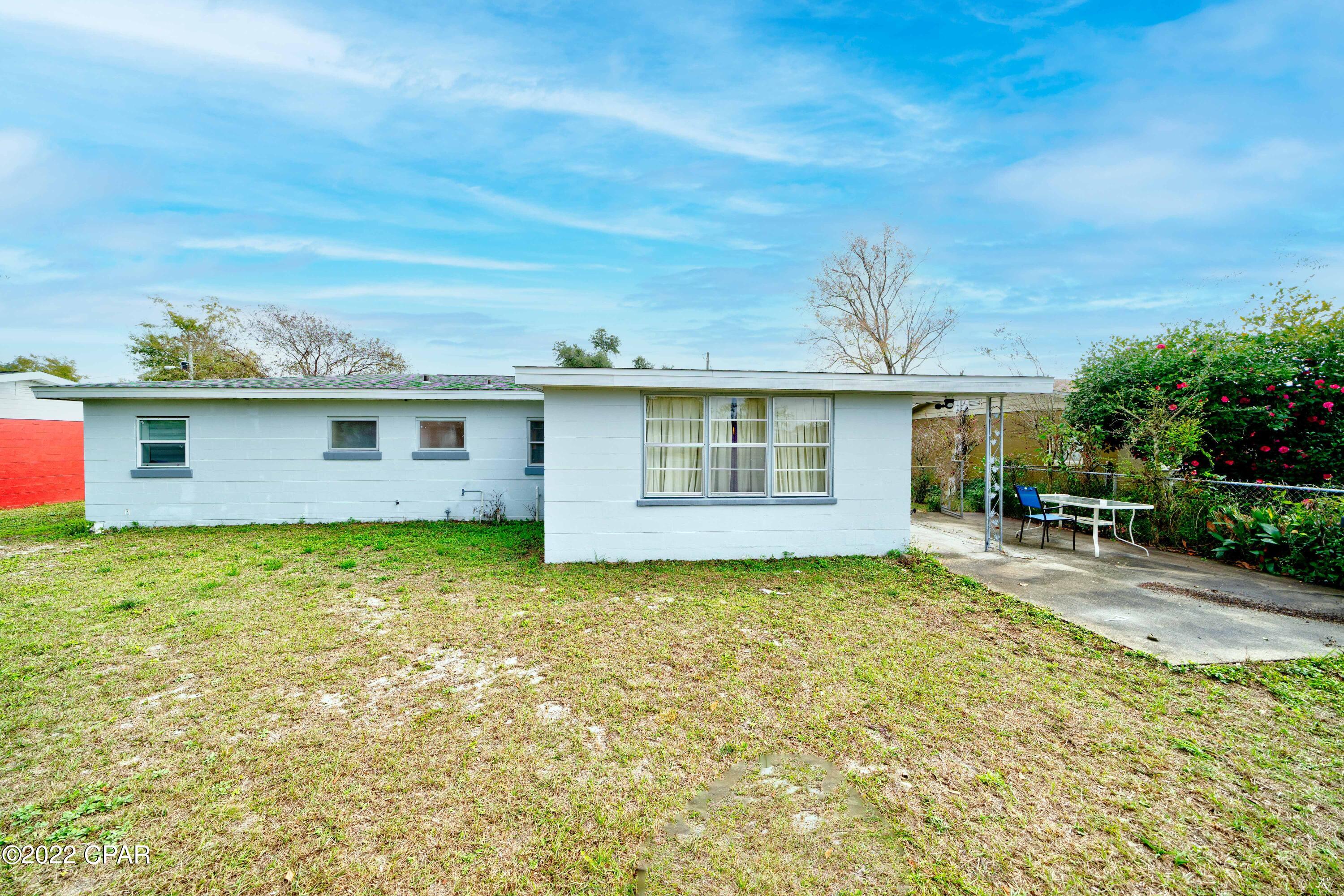 Parkway Manor - Residential