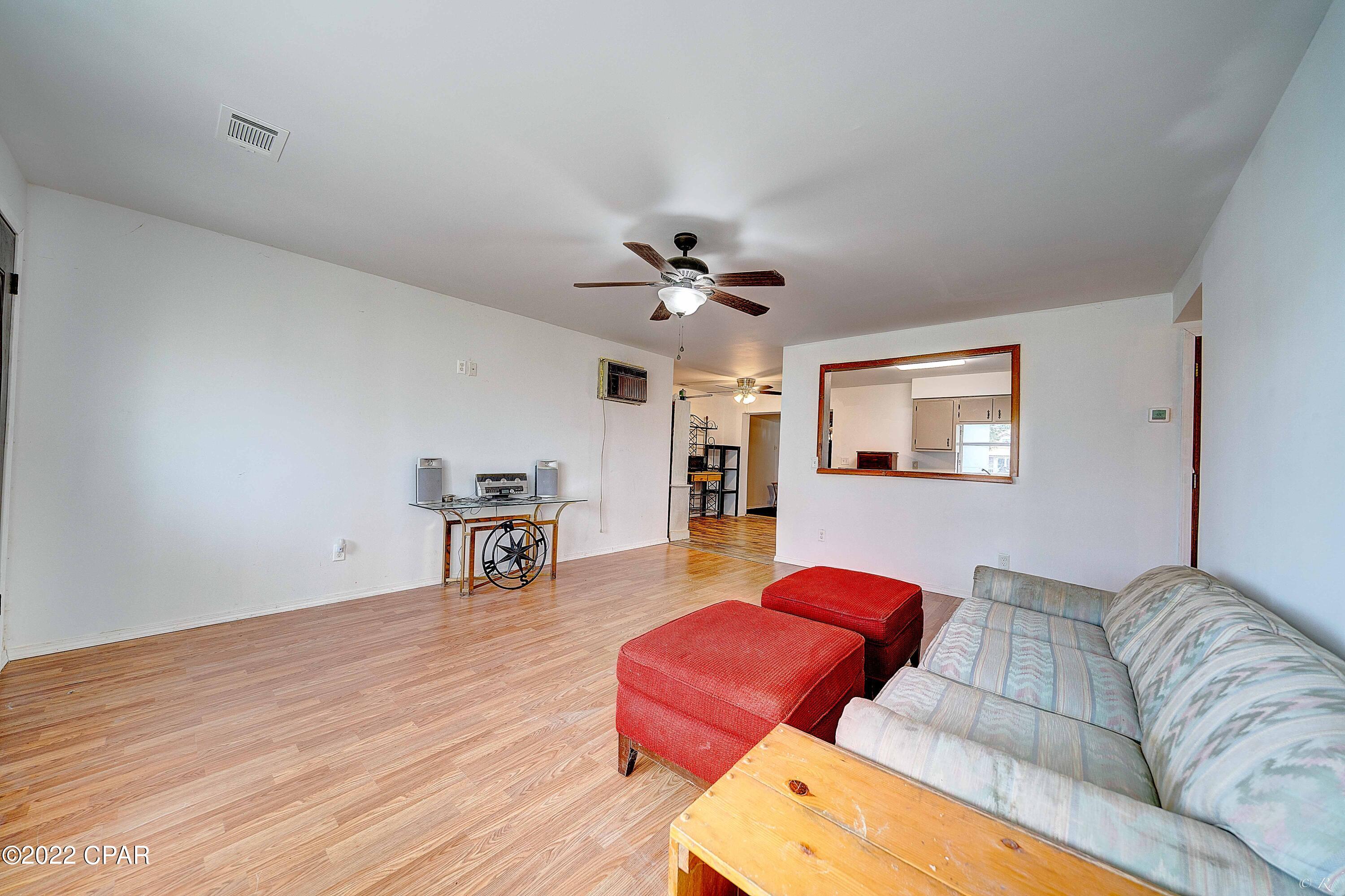 Parkway Manor - Residential