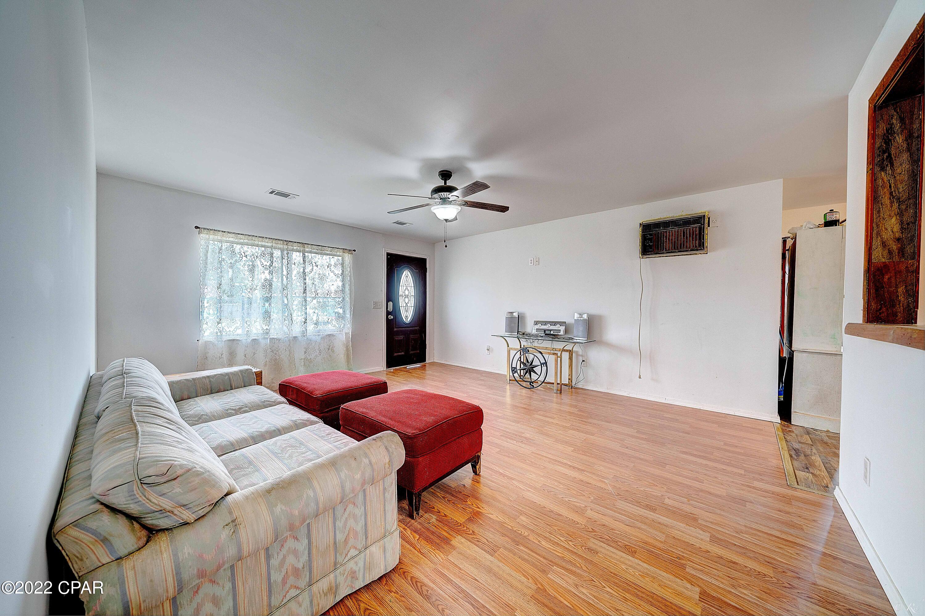 Parkway Manor - Residential