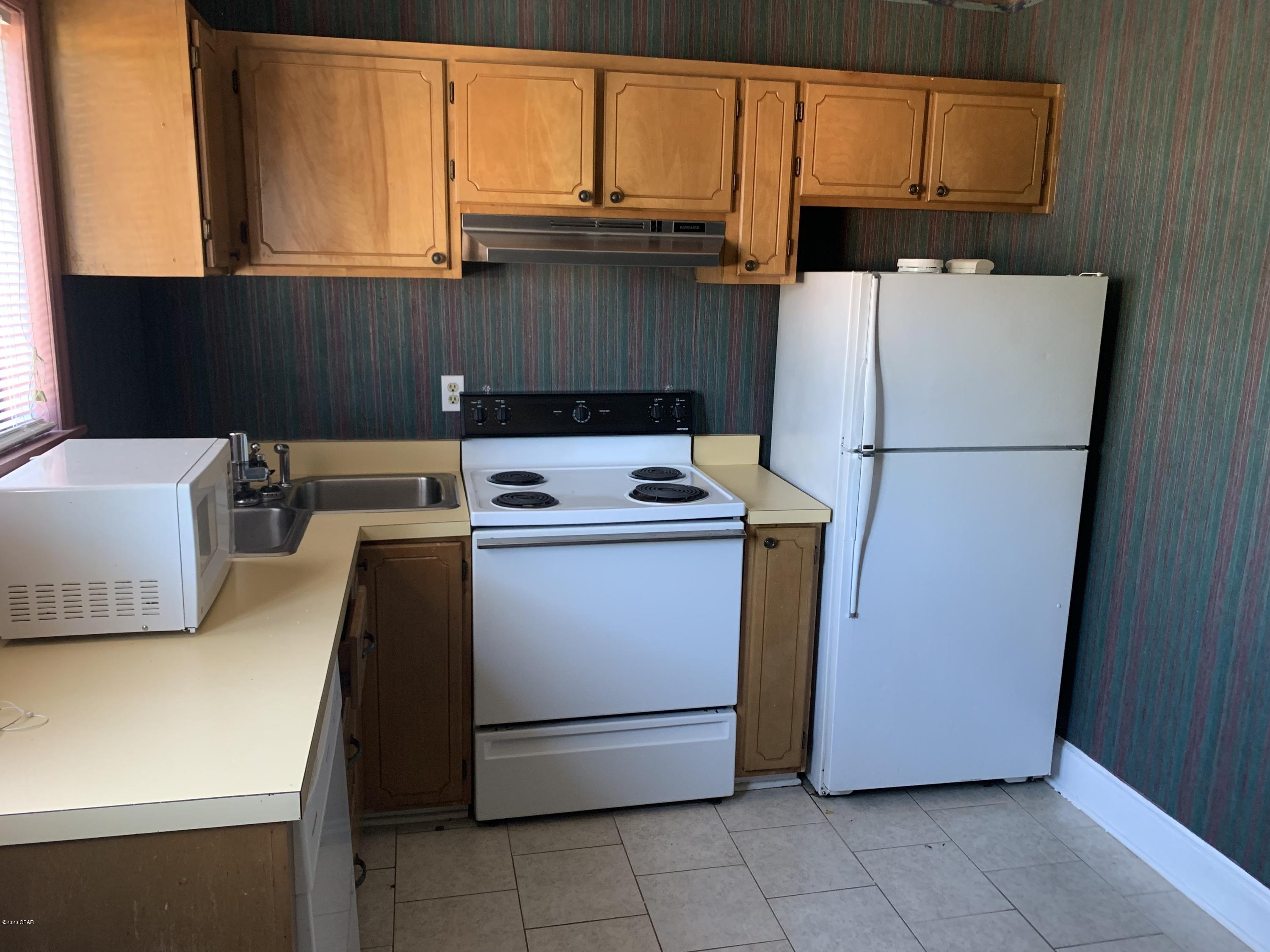 [No Recorded Subdiv] - Residential Lease