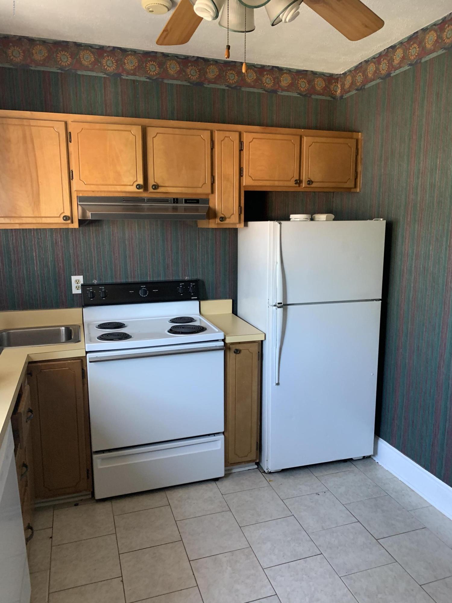 [No Recorded Subdiv] - Residential Lease