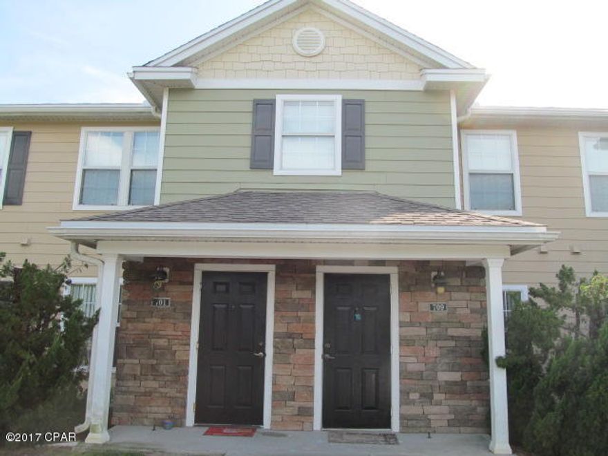 NAUTILUS COVE-3 bedroom, 2 bath condo in gated community with swimming pool and fitness center. Unit features open living area and split bedroom floor plan. Water sewer and garbage included.	

NO PETS