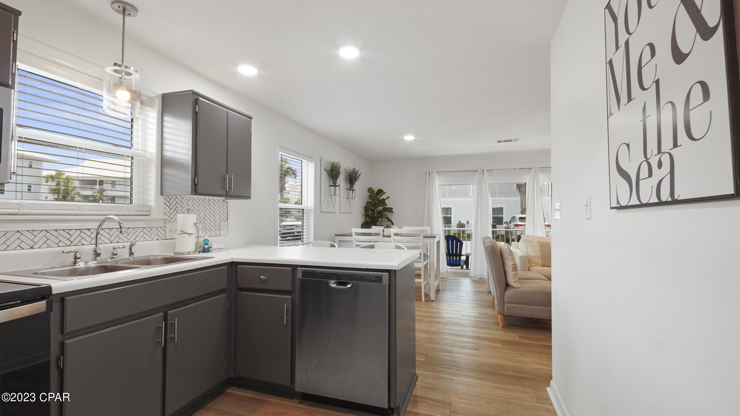 Beachside Villas Condo - Residential