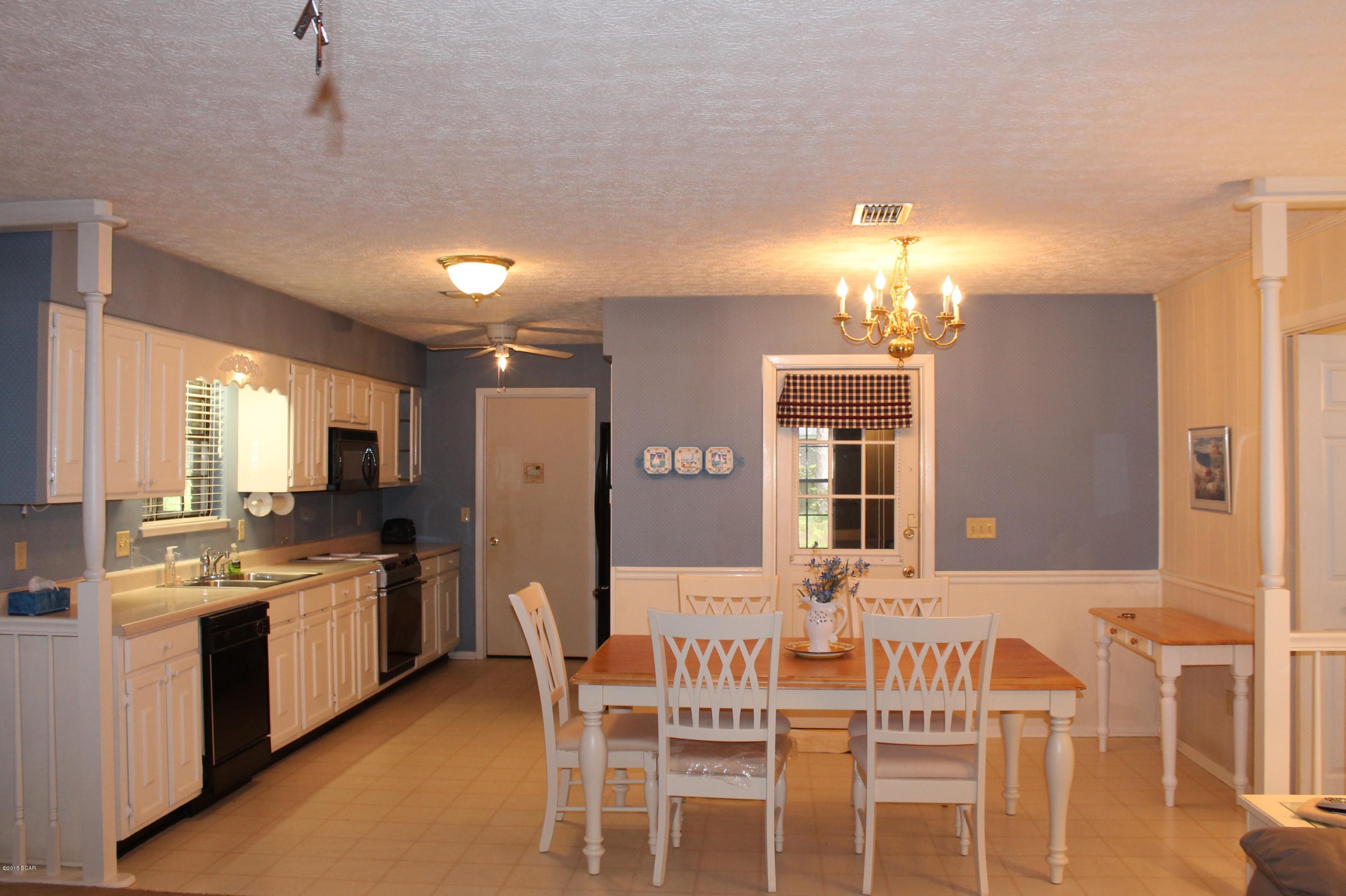 College Point 1st Add - Residential