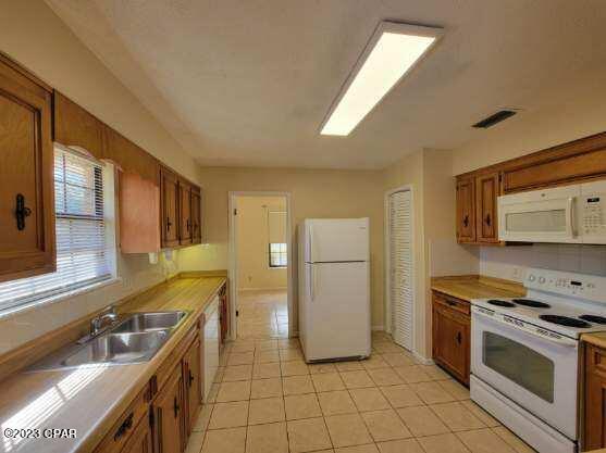 [No Recorded Subdiv] - Residential Lease