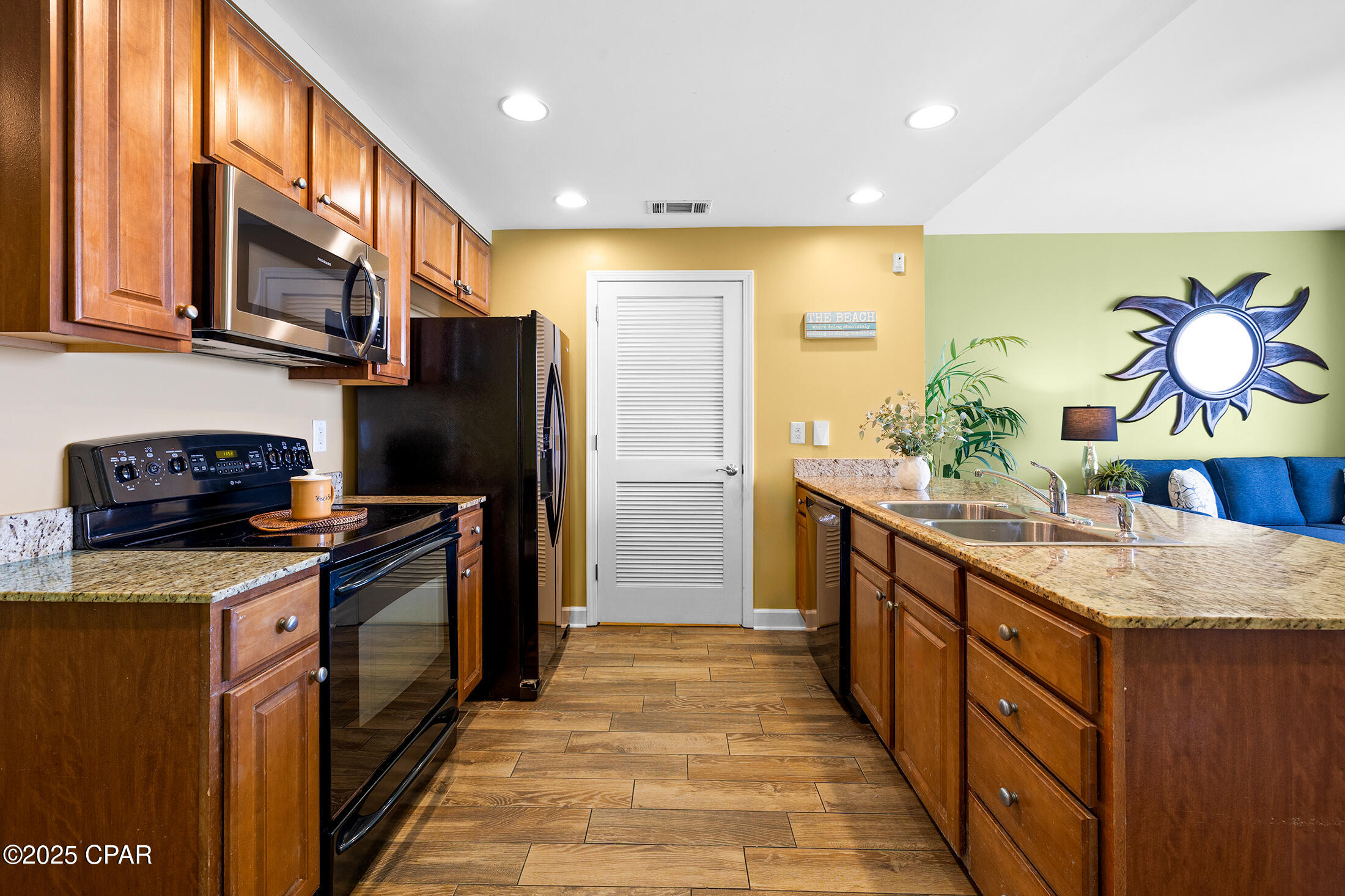 Splash Condo - Residential