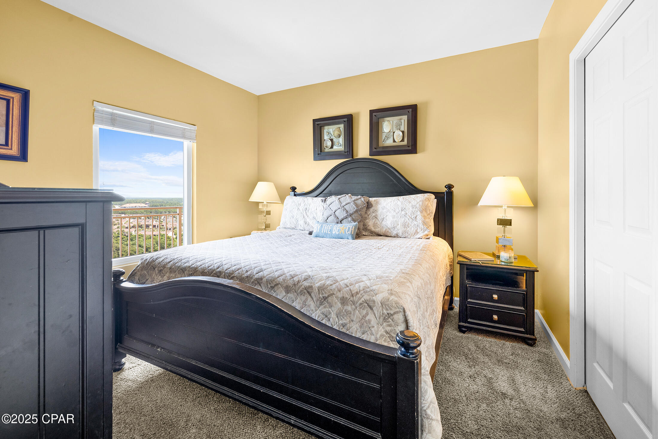 Splash Condo - Residential