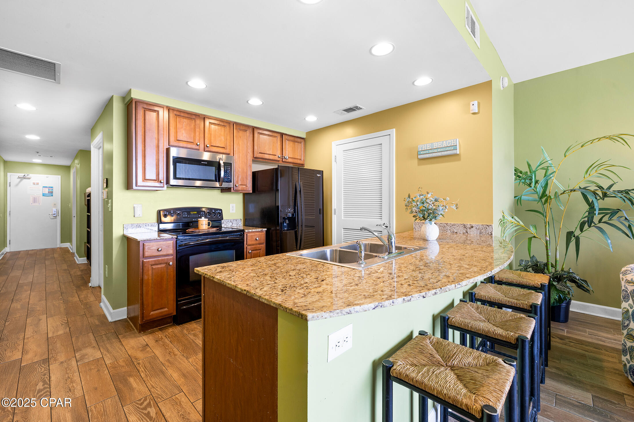 Splash Condo - Residential