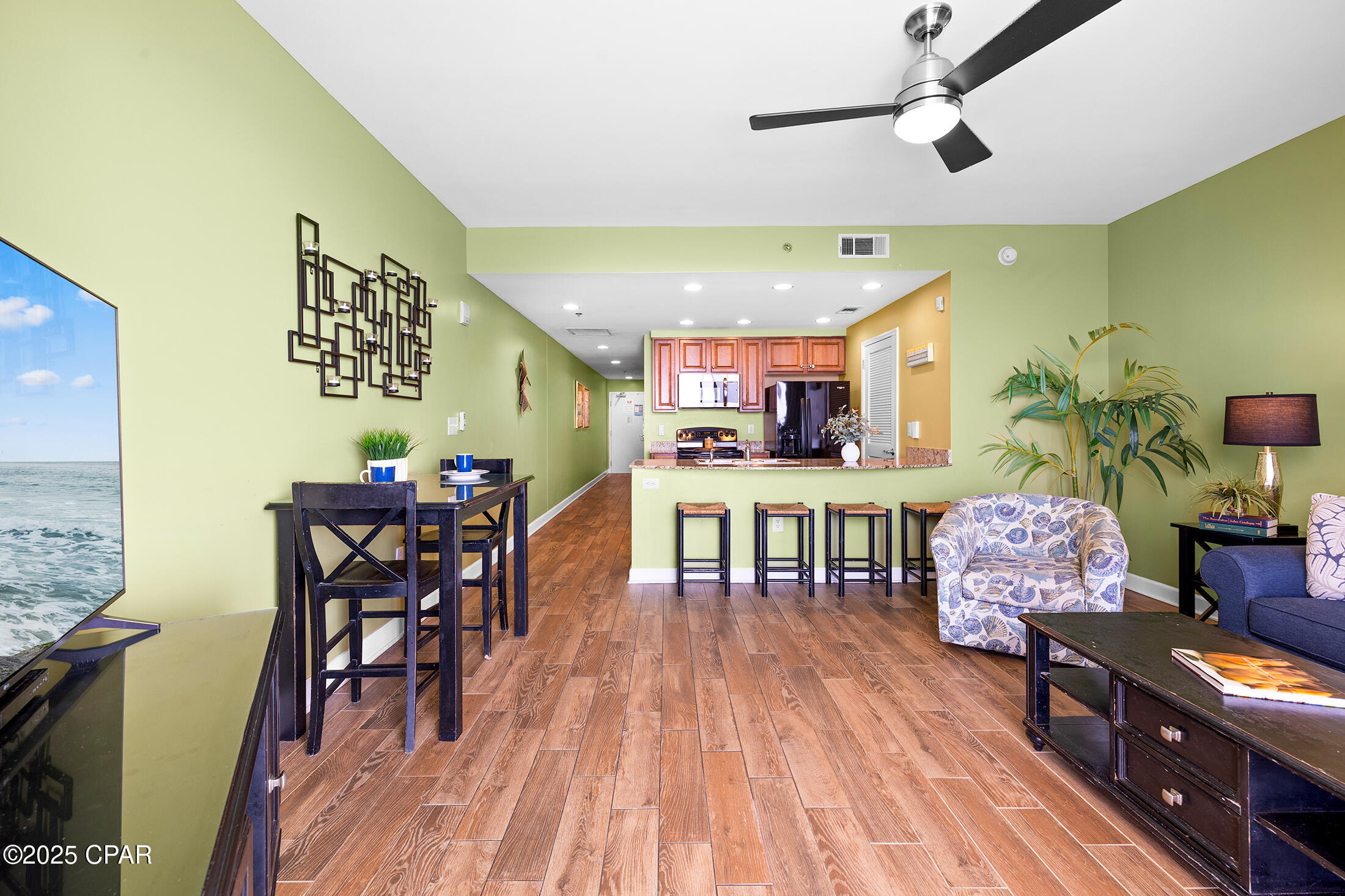 Splash Condo - Residential