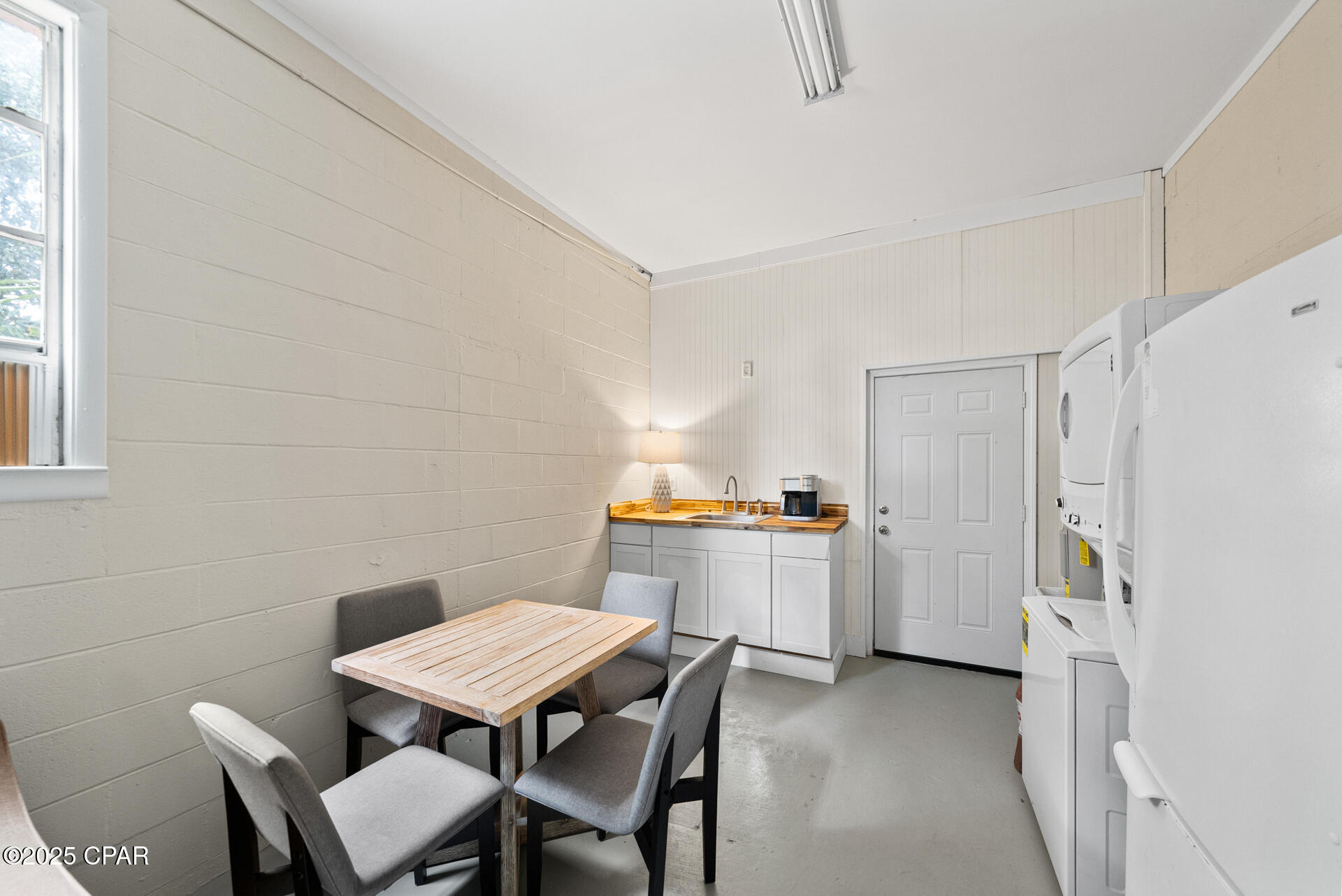 Santa Monica Beach - Residential