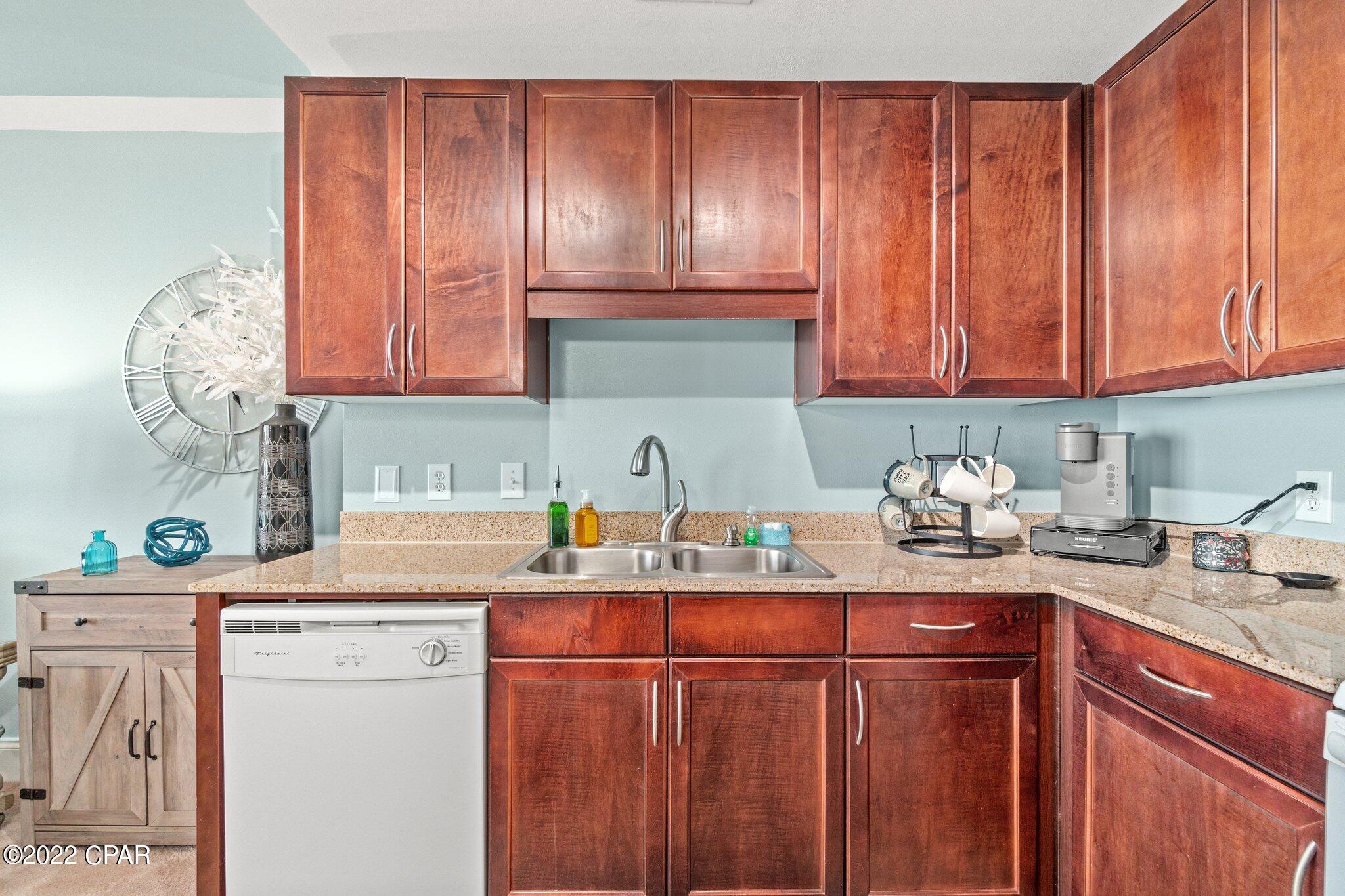 Laketown Wharf - Residential