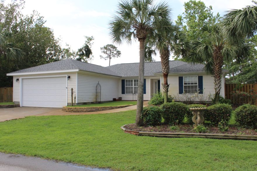 138 Pelican Way, just off North Lagoon Drive, 4 bedrooms, 2 full bathrooms, kitchen is open to the living area, home has new floors, fenced backyard, 2 car garage and available today! Tenant responsible for all utilities, deposit is one month of rent, background check required.