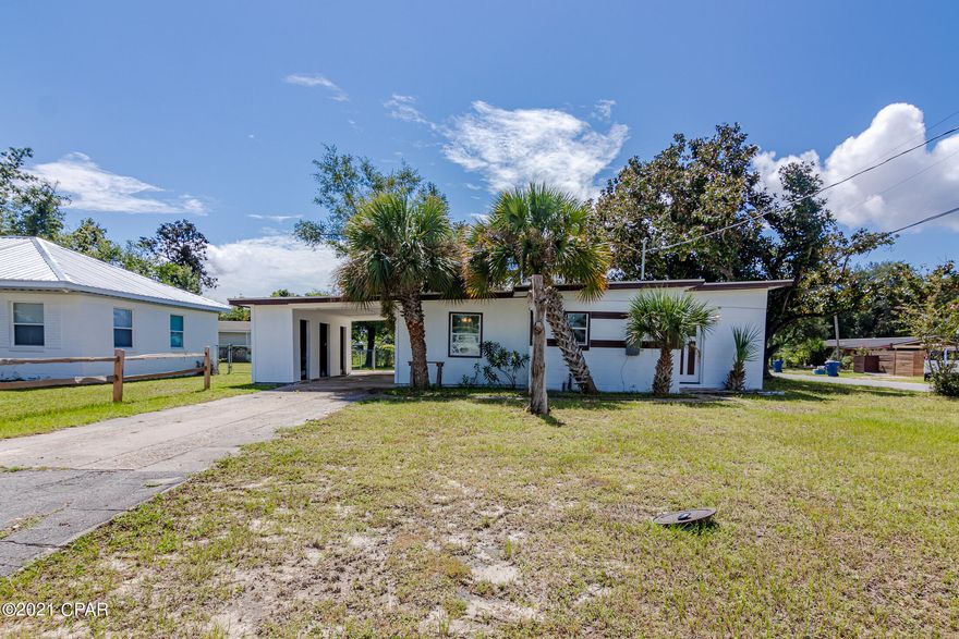 This charming NW Florida home is close to shopping, hospitals and 15 mins from the Gulf of Mexico.

It is approx 6 blocks from the Bay and has been nicely renovated. Water heater and appliances all new.  hvac approx 10 years old.

Thermoplastic Polyolefin roof is 1 year old. 

they usually last 23 years and can last up to 30 years.

Won't last long.
