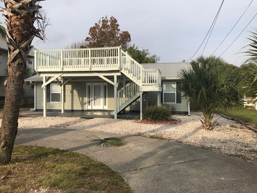Spacious beach house settled in the quiet neighborhood of Bid-A-Wee.  It is one block away from the beach. Fenced backyard and spacious front deck for relaxing. Freshly painted interior, new carpet, and new stove. 10 percent discount on rent and half off security deposit for active military members.



All measurements are approximate.