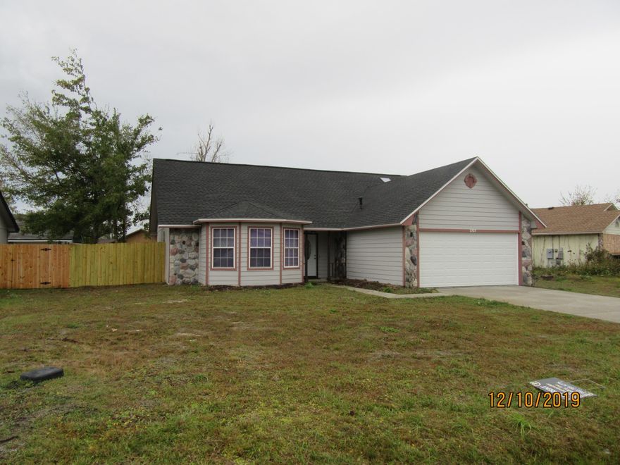 3 Bedroom 2 Bath home, convenient to Tyndall AFB, shopping and dining. Screened room, tile and carpet throughout. New appliances and interior paint. All property sizes and ages are approximate, please measure and/or verify if important.

School assignments are subject to change, please check with Bay County for most accurate information.

Deposit is the same as the rent.

Pets NOT Allowed!