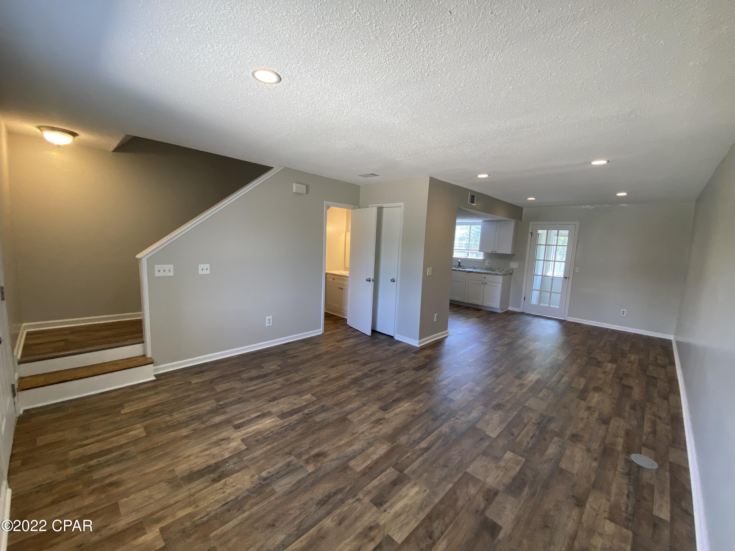 [No Recorded Subdiv] - Residential Lease