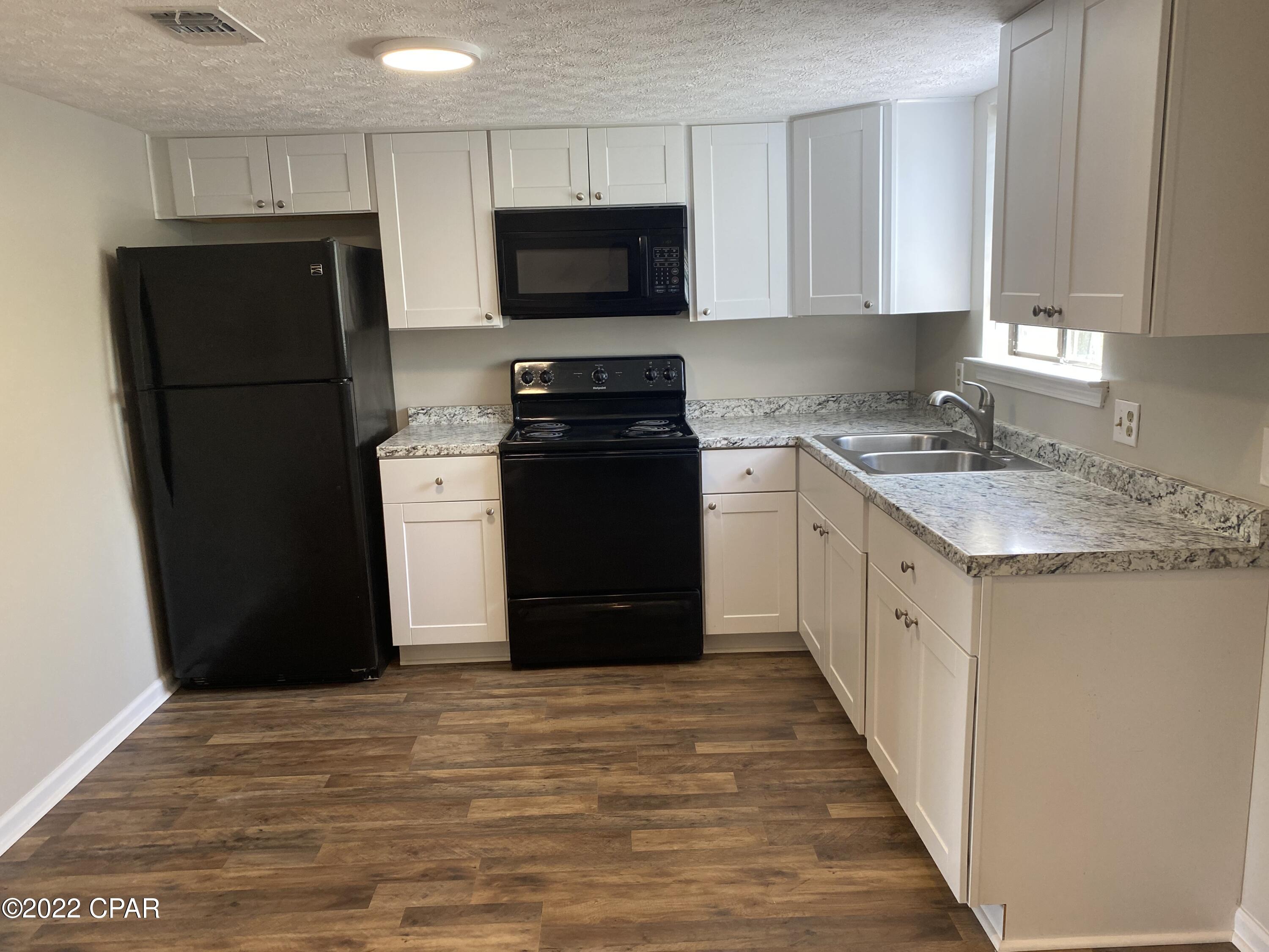 [No Recorded Subdiv] - Residential Lease