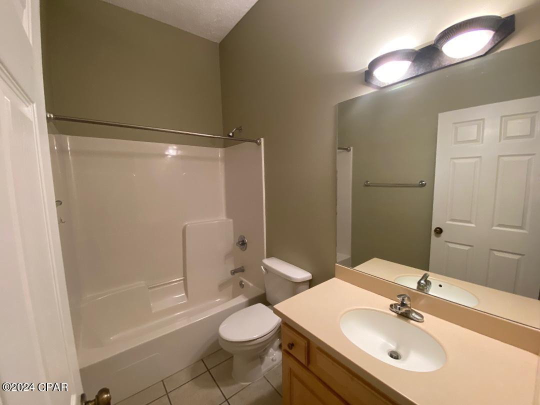 Riverside Ph I - Residential Lease