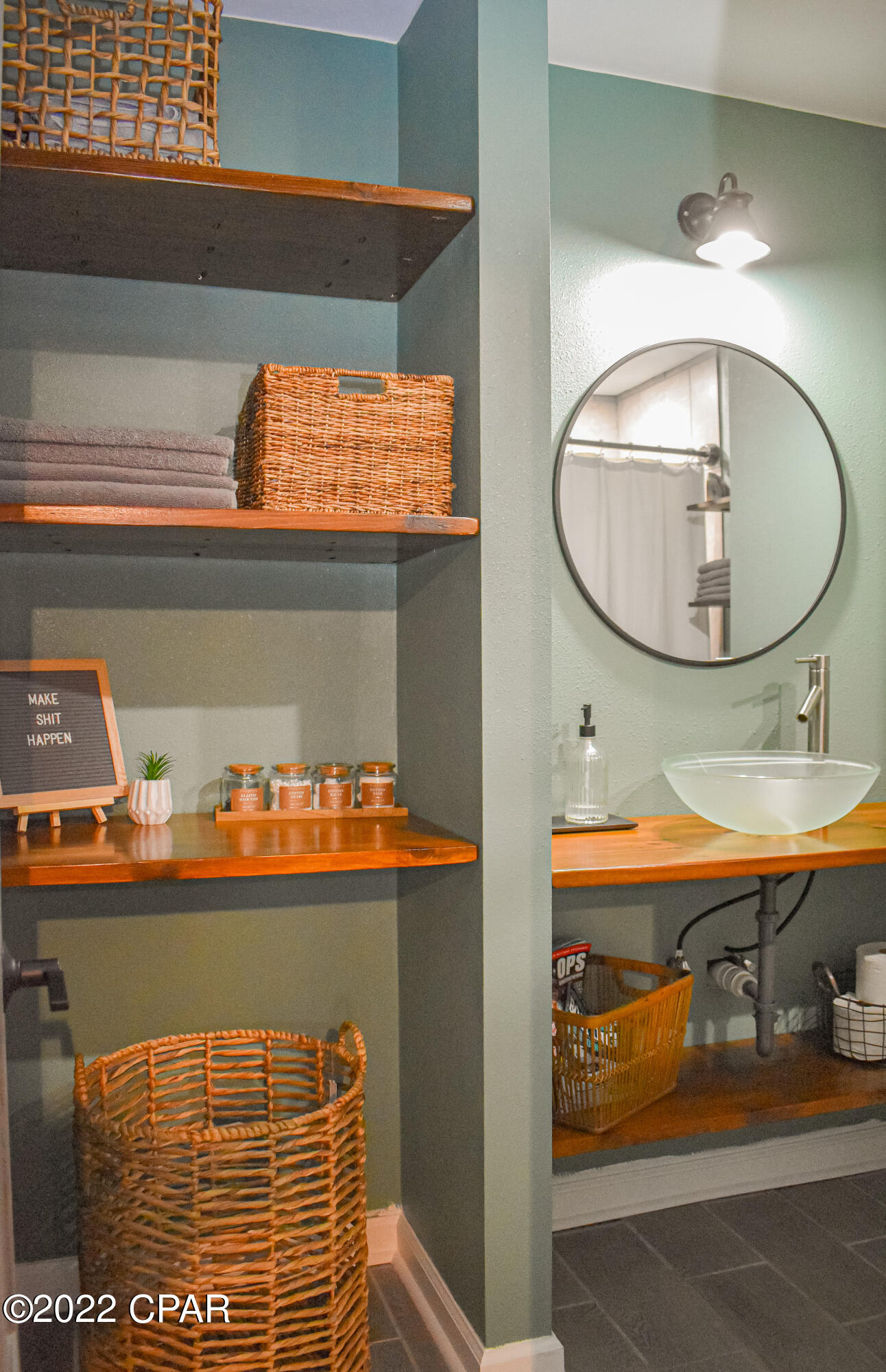 Twin Lakes Subd Unit 1 - Residential