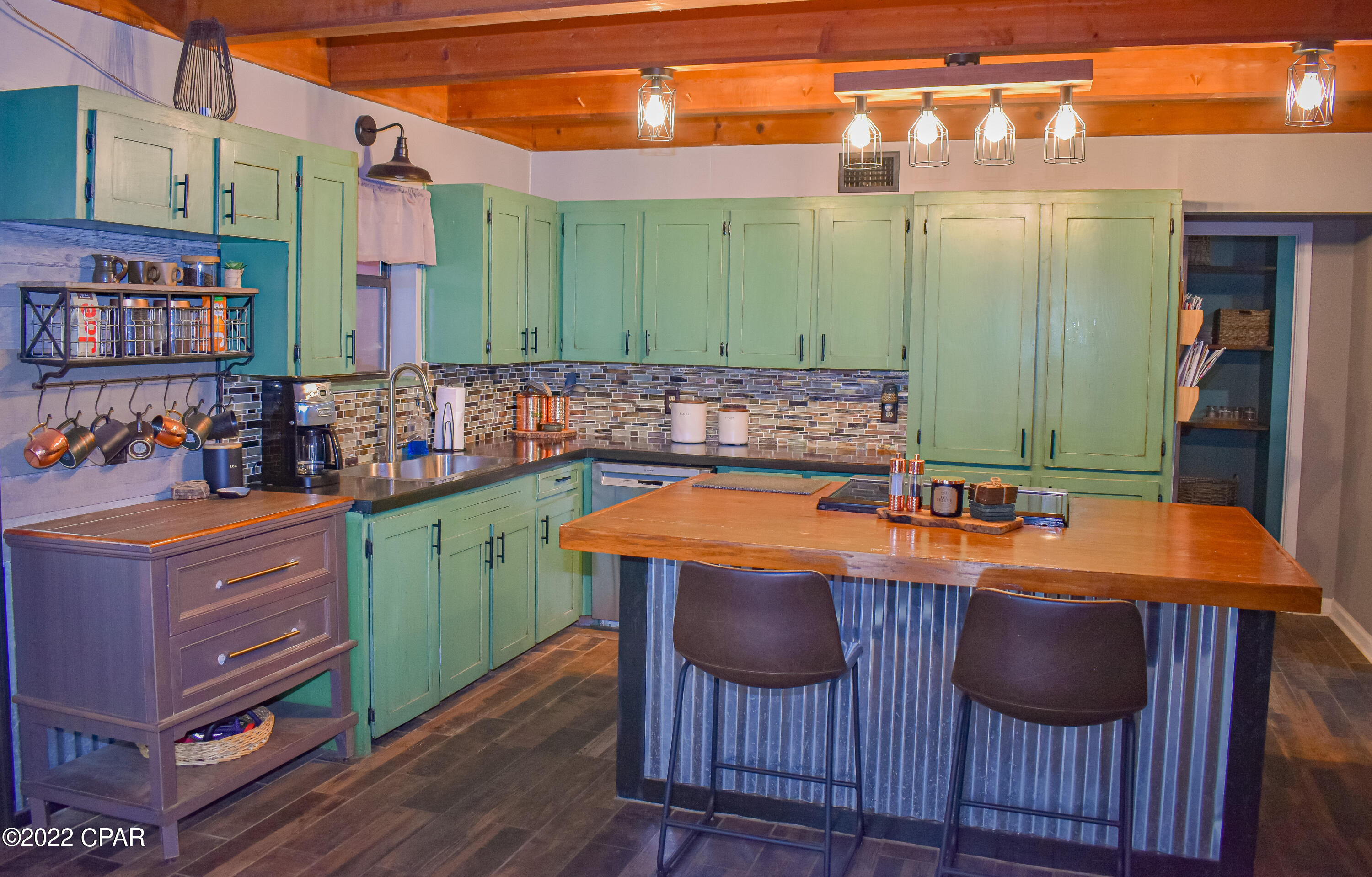 Twin Lakes Subd Unit 1 - Residential