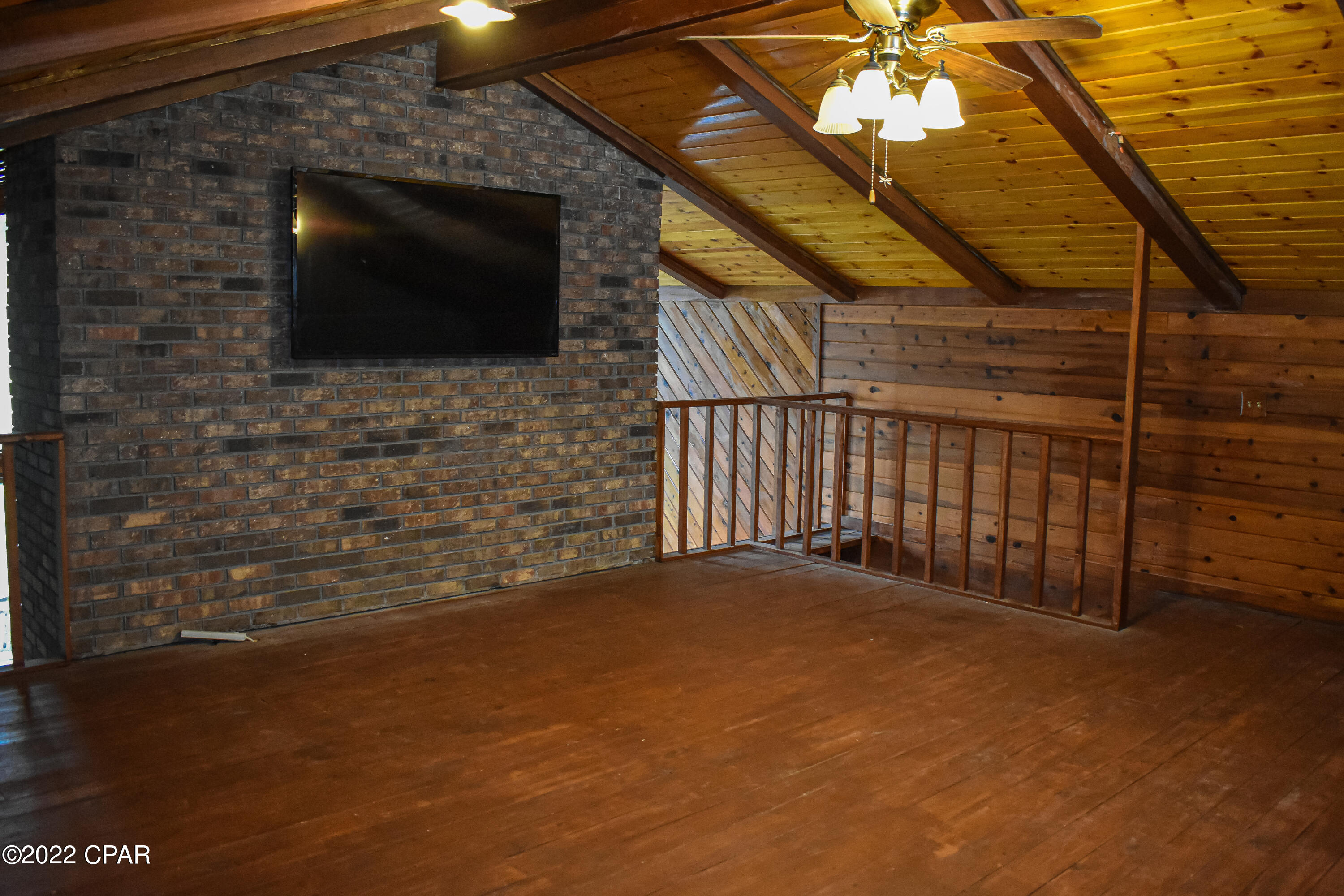 Twin Lakes Subd Unit 1 - Residential