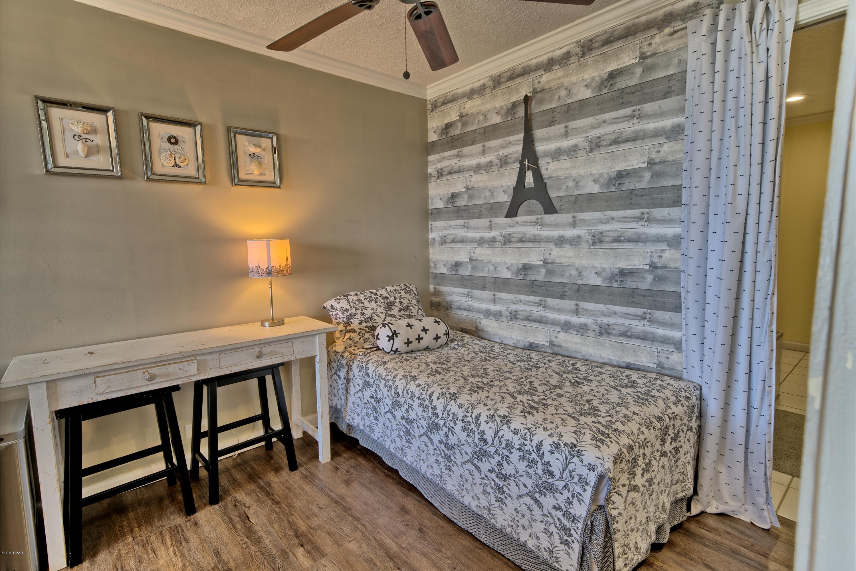 Fontainebleau Terrace - Residential