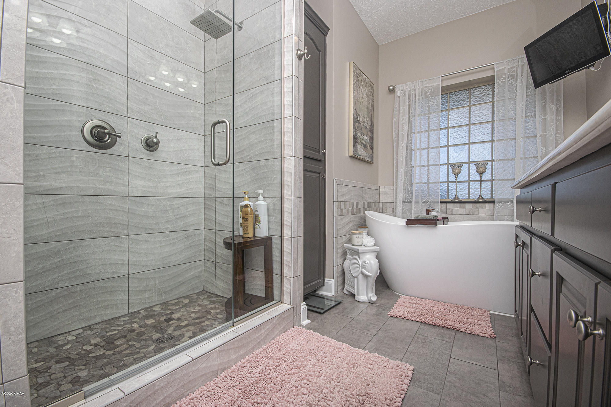 Kirkland Manor - Residential