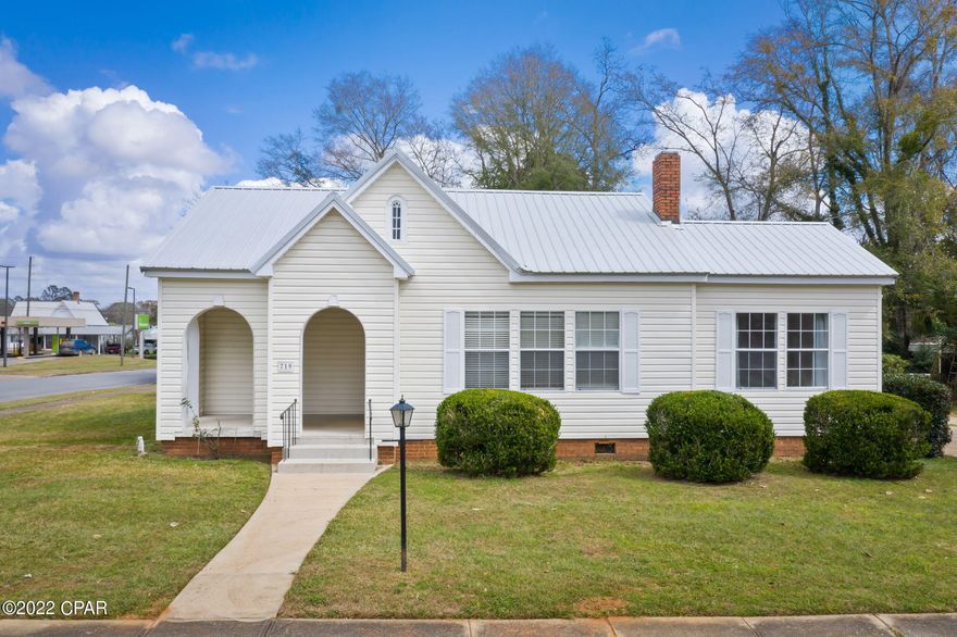 Great Home close to Downtown.. Four Bedroom Three Bath with lots of charm. Ac replaced in 2013, vinyl siding ,metal roof. Home sits on corner lot with detached one car garage. So much potential!!!
