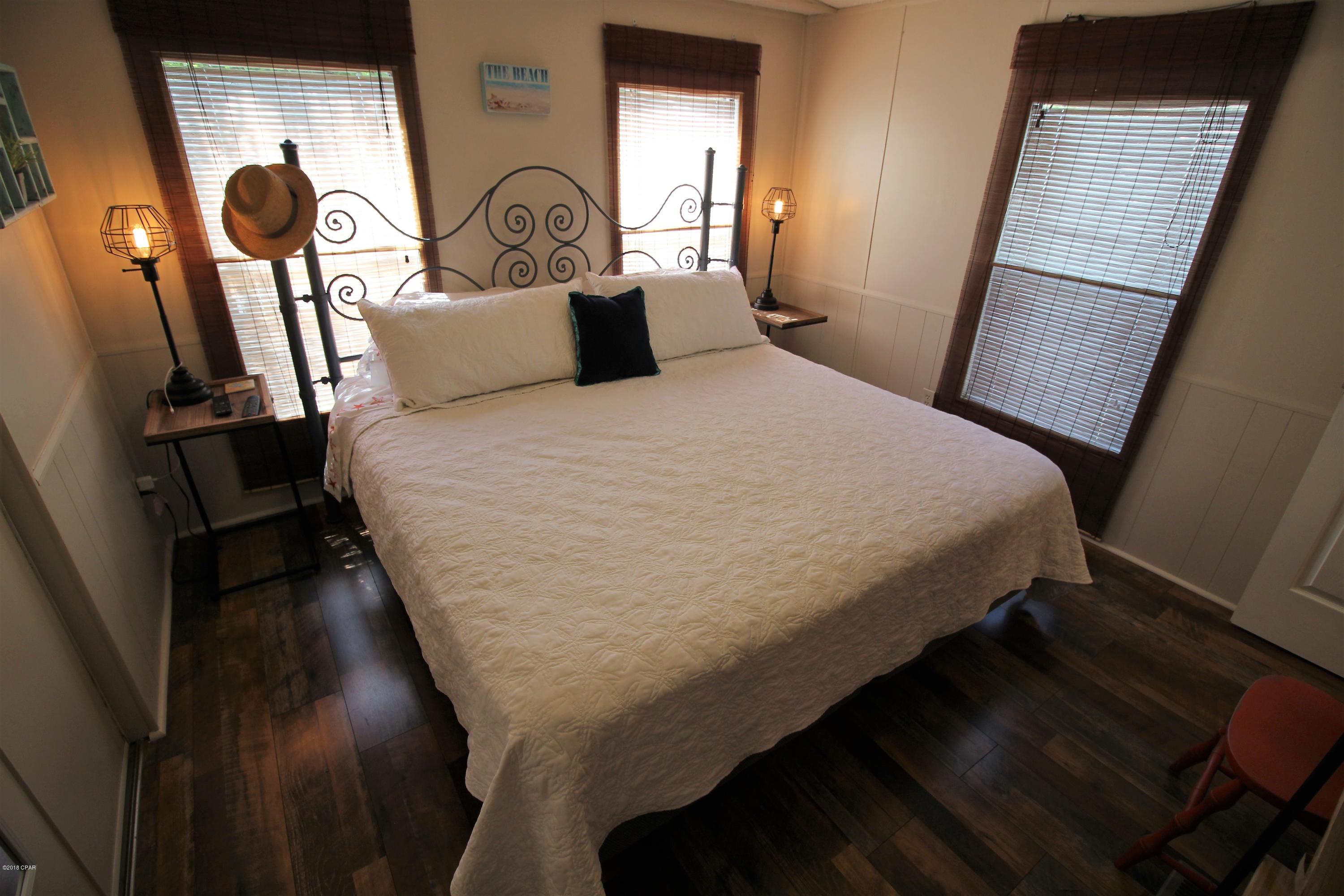 Laguna Beach Estates 7th Add - Residential