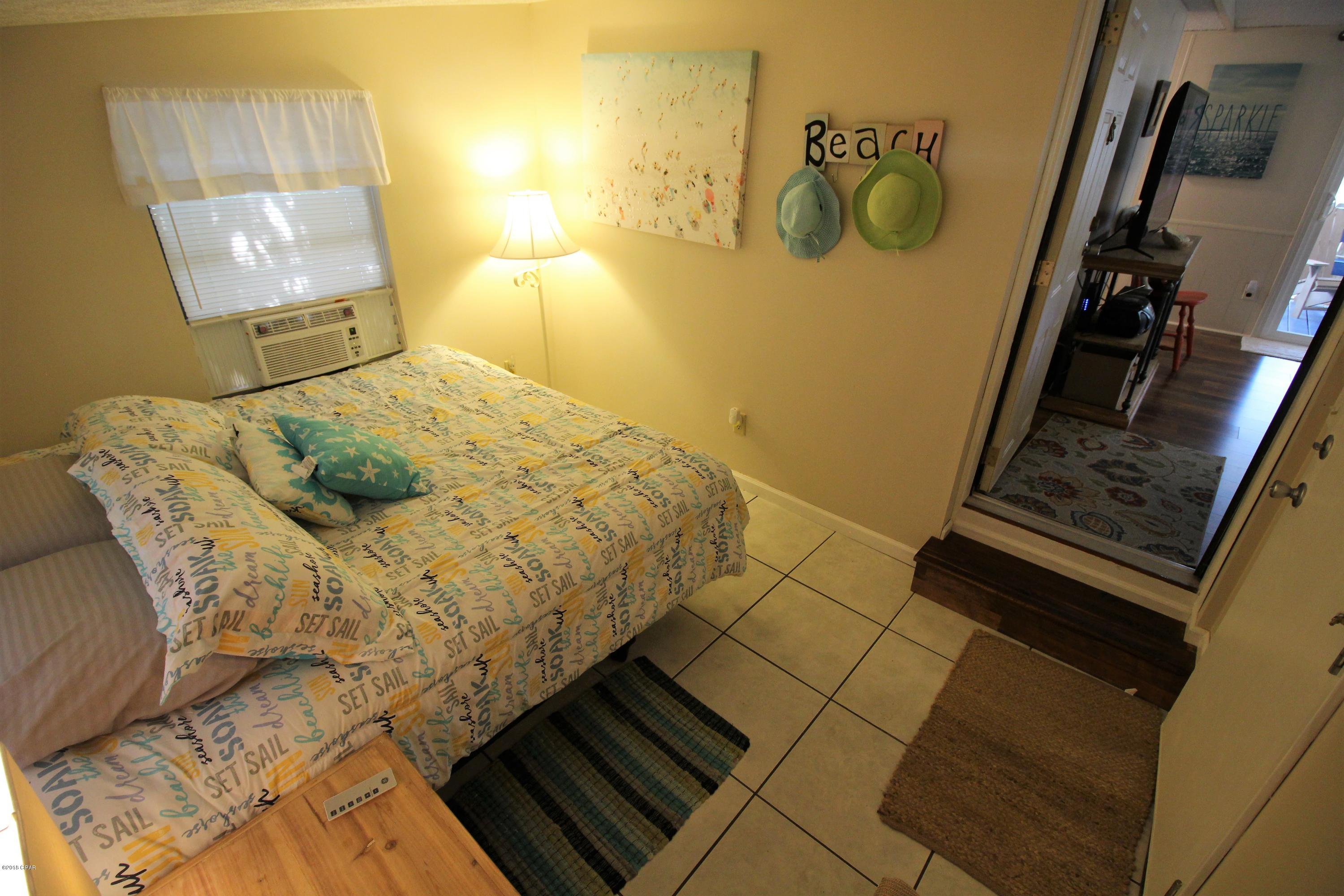 Laguna Beach Estates 7th Add - Residential