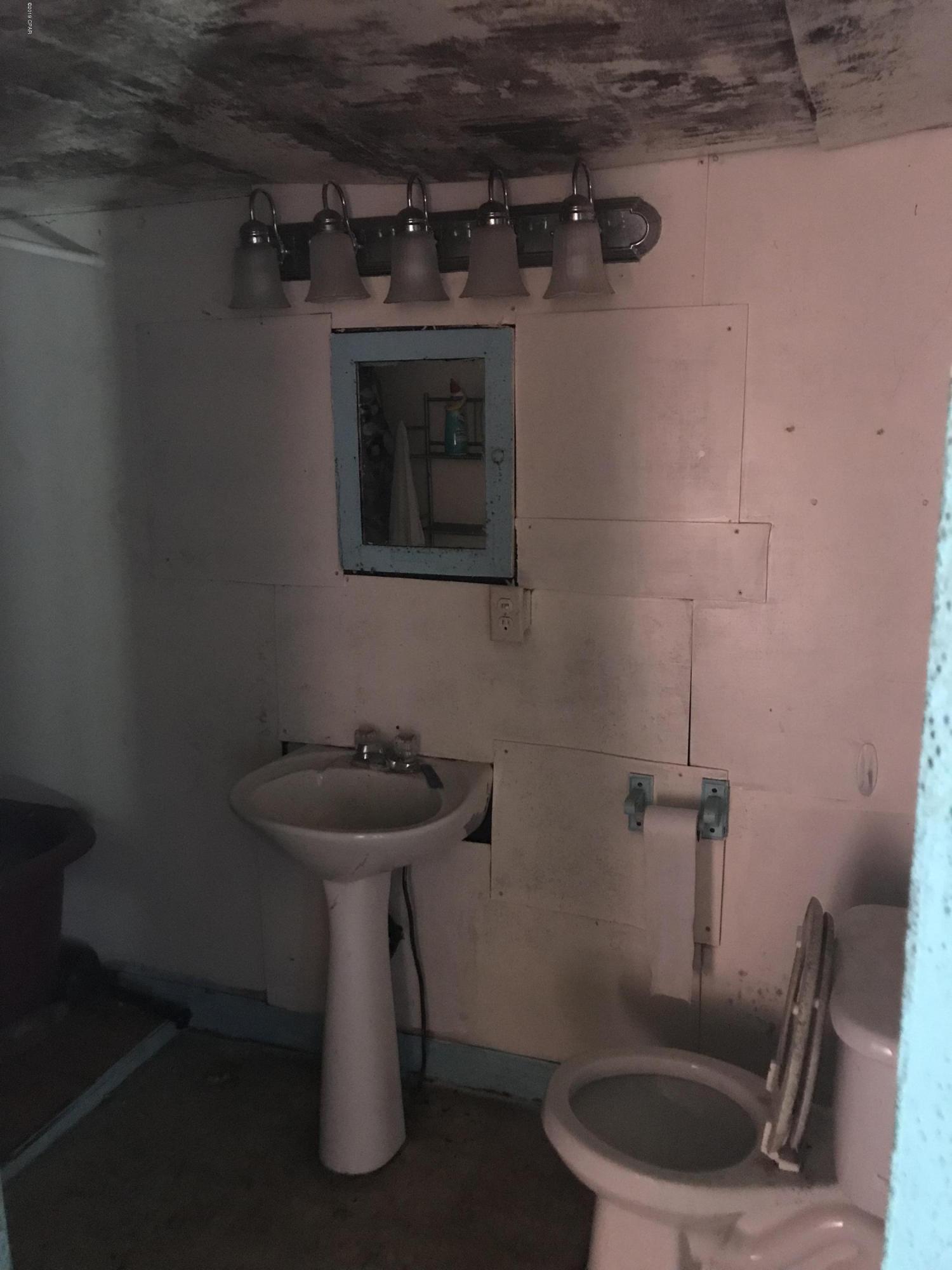 [No Recorded Subdiv] - Residential