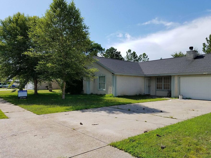 PRICE REDUCED - BACK ON THE MARKET - BANK APPROVED SHORT SALE. 4 bedroom 2 bathroom spacious home in Callaway Point. Fully fenced in back yard, oversized additional bedrooms,and a large kitchen/dining area with lots of cabinets for storage, and counter space.  The master bedroom features a walk-in-closet and bathroom in suite. Floors are all tile or laminate and in good condition. A two car garage with attic space also great for storage. The home is in need of some painting, cleaning, patching and other cosmetic work. Roof was replaced in 2010.  Priced to sell! 







Call today to schedule your personal showing!