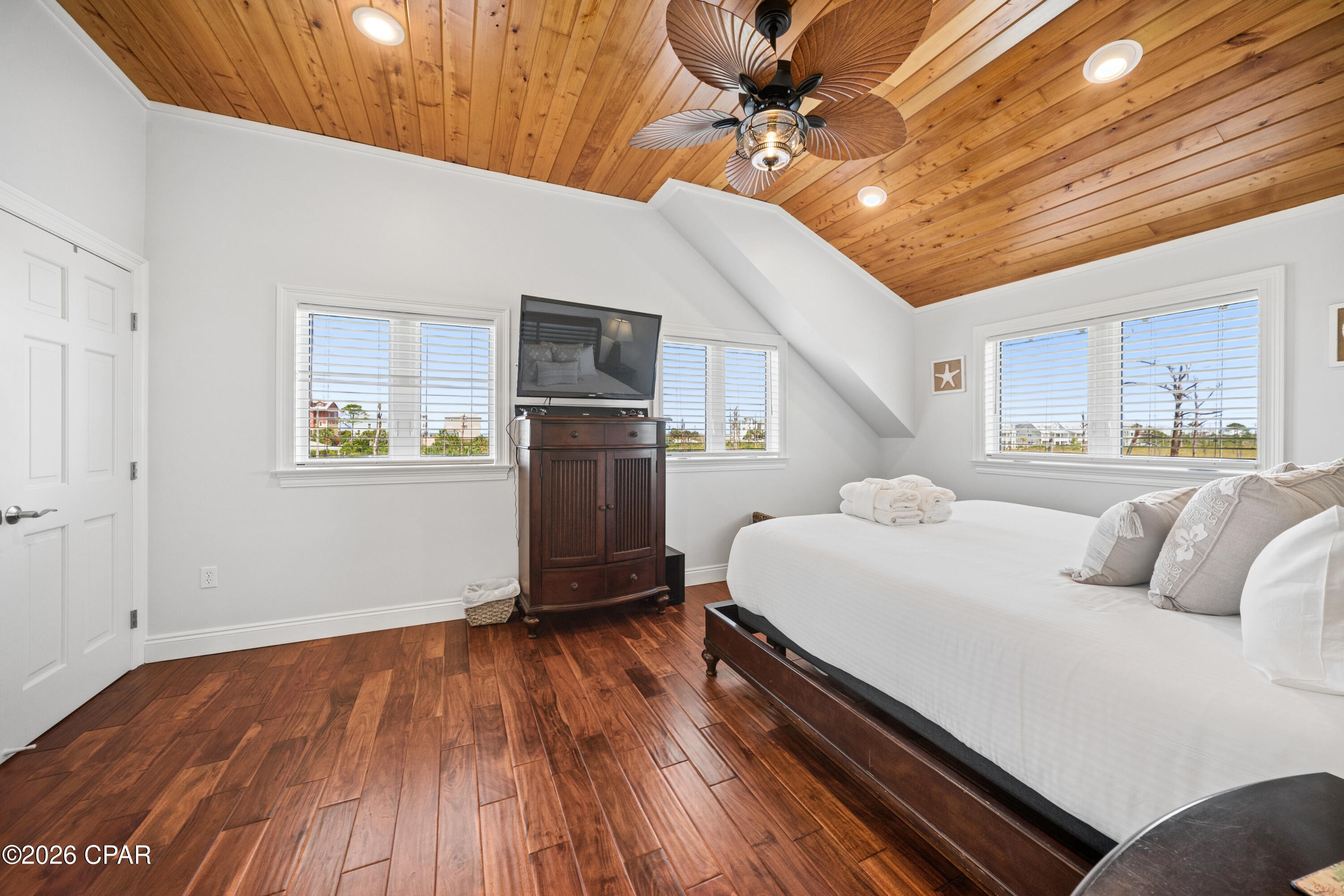 Sunset Pointe - Residential