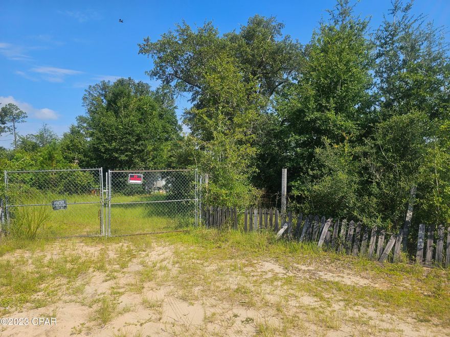 CURRENTLY UNDER CONTRACT, SELLER WILL CONSIDER BACKUP OFFERS  1.25 Acres in Fountain off Weber Road just 25 miles from Panama City.  There is a well and septic on the property that serviced a mobile home that was demoed Just recently. These utilities will have to be located and inspected as the seller makes no warranties as to the condition.