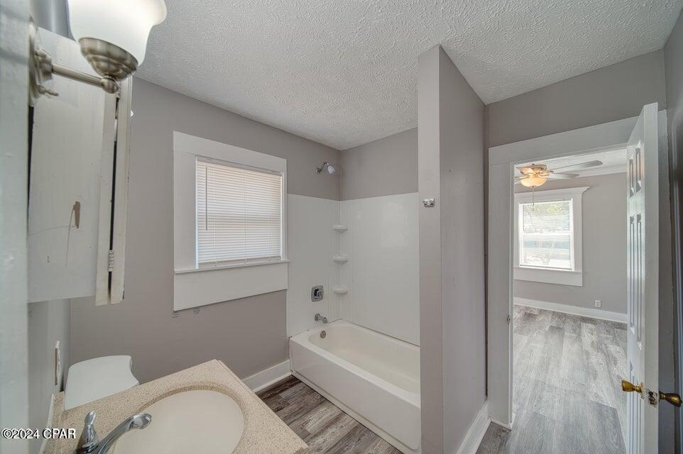 [No Recorded Subdiv] - Residential Lease