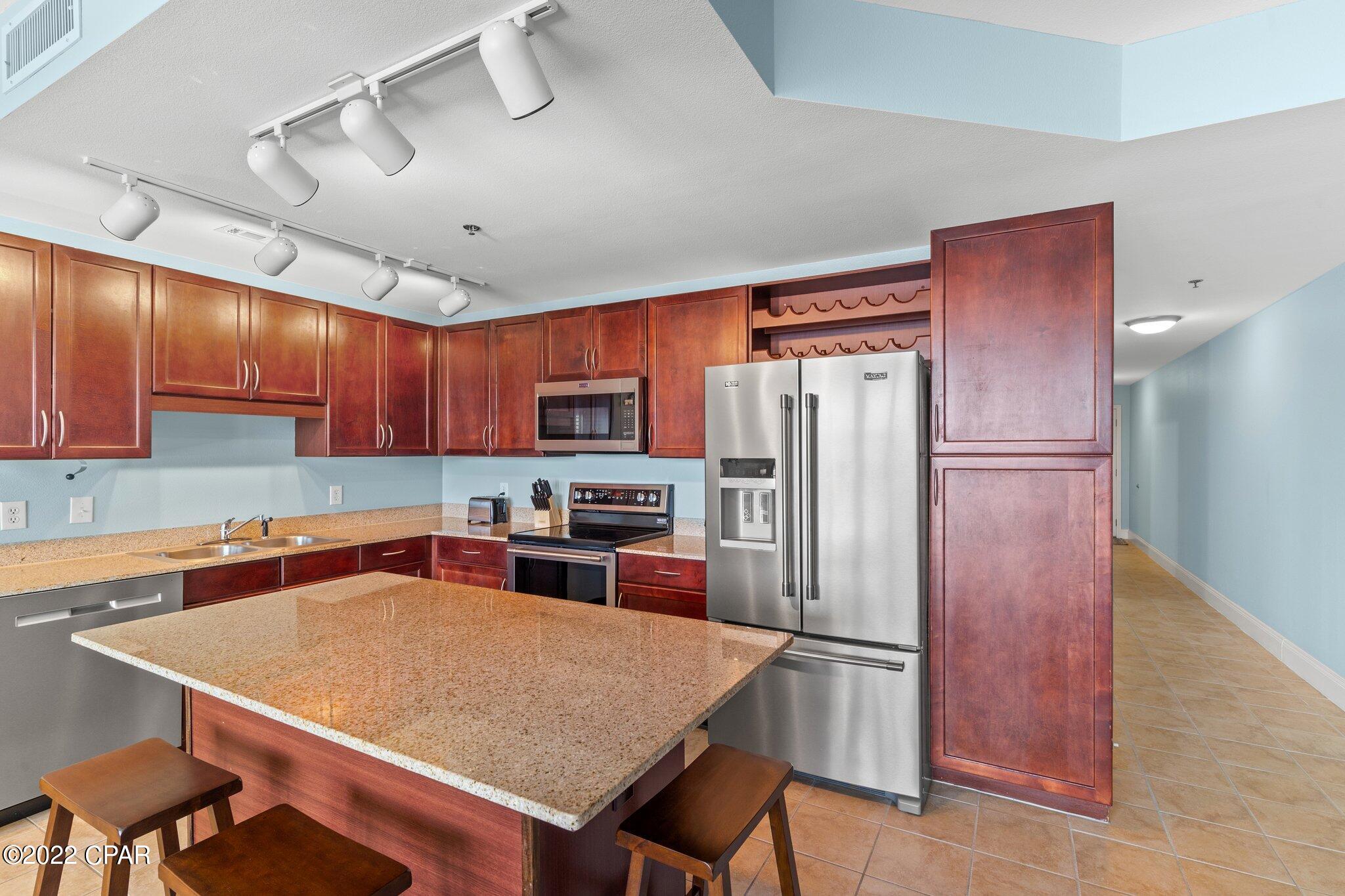 Laketown Wharf - Residential