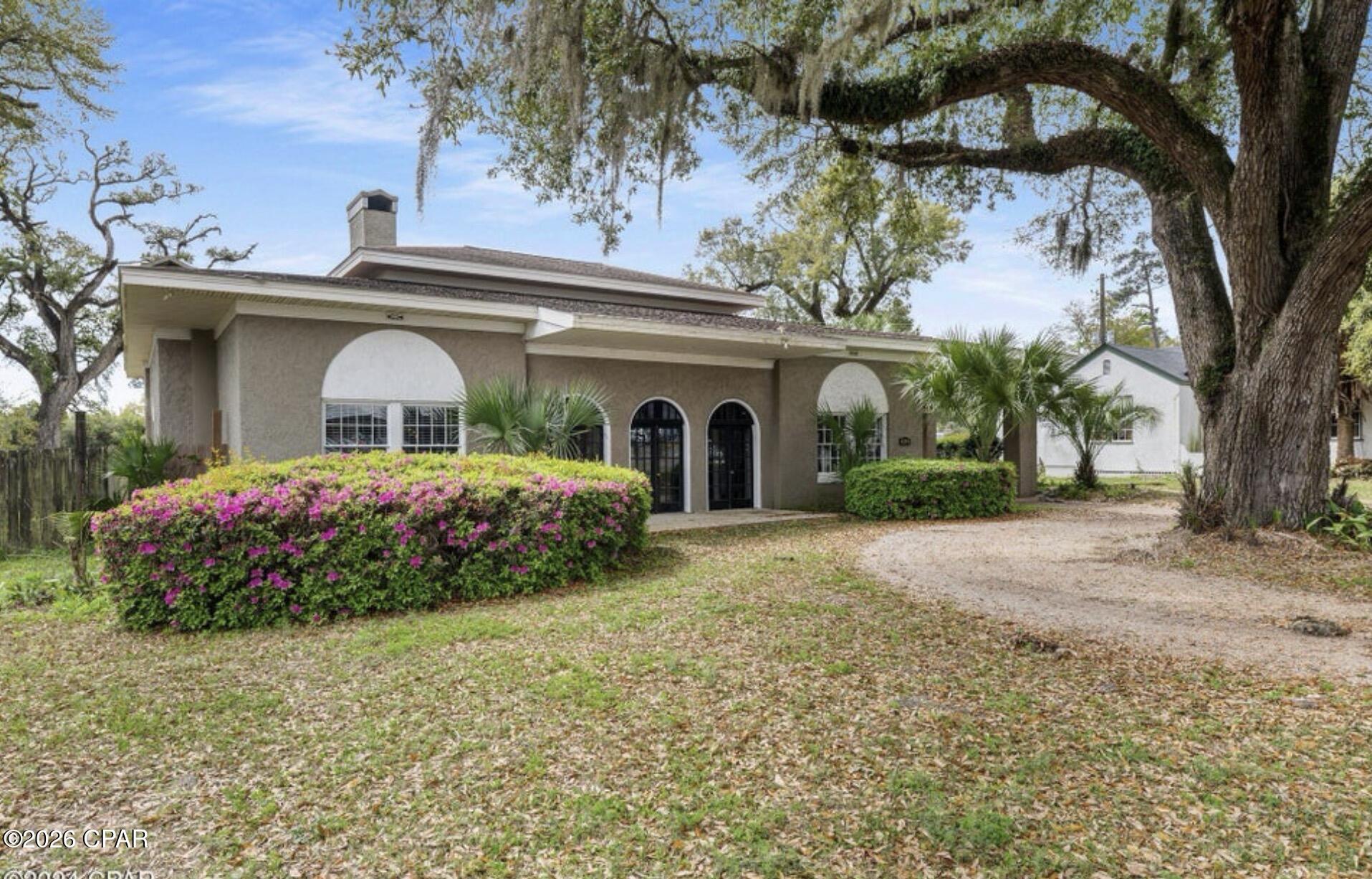 [No Recorded Subdiv] - Commercial Sale