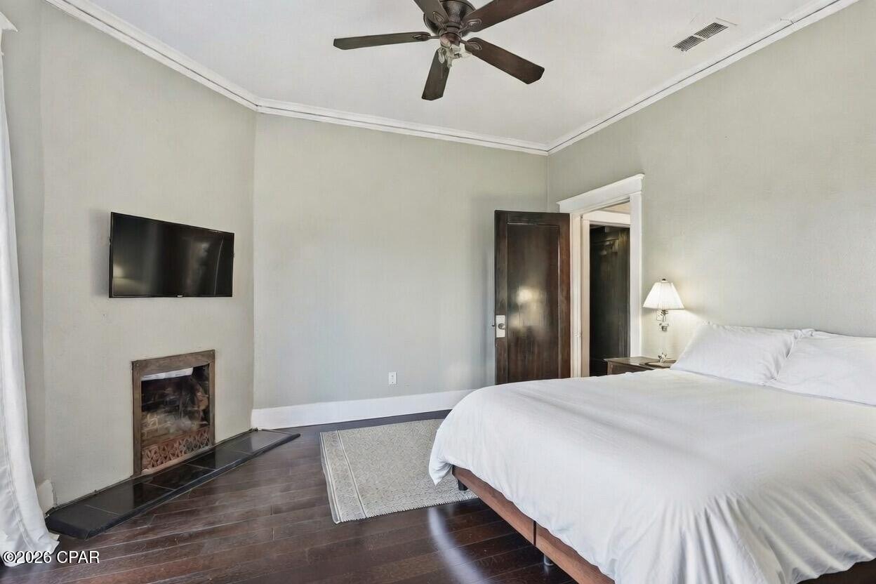 [No Recorded Subdiv] - Commercial Sale