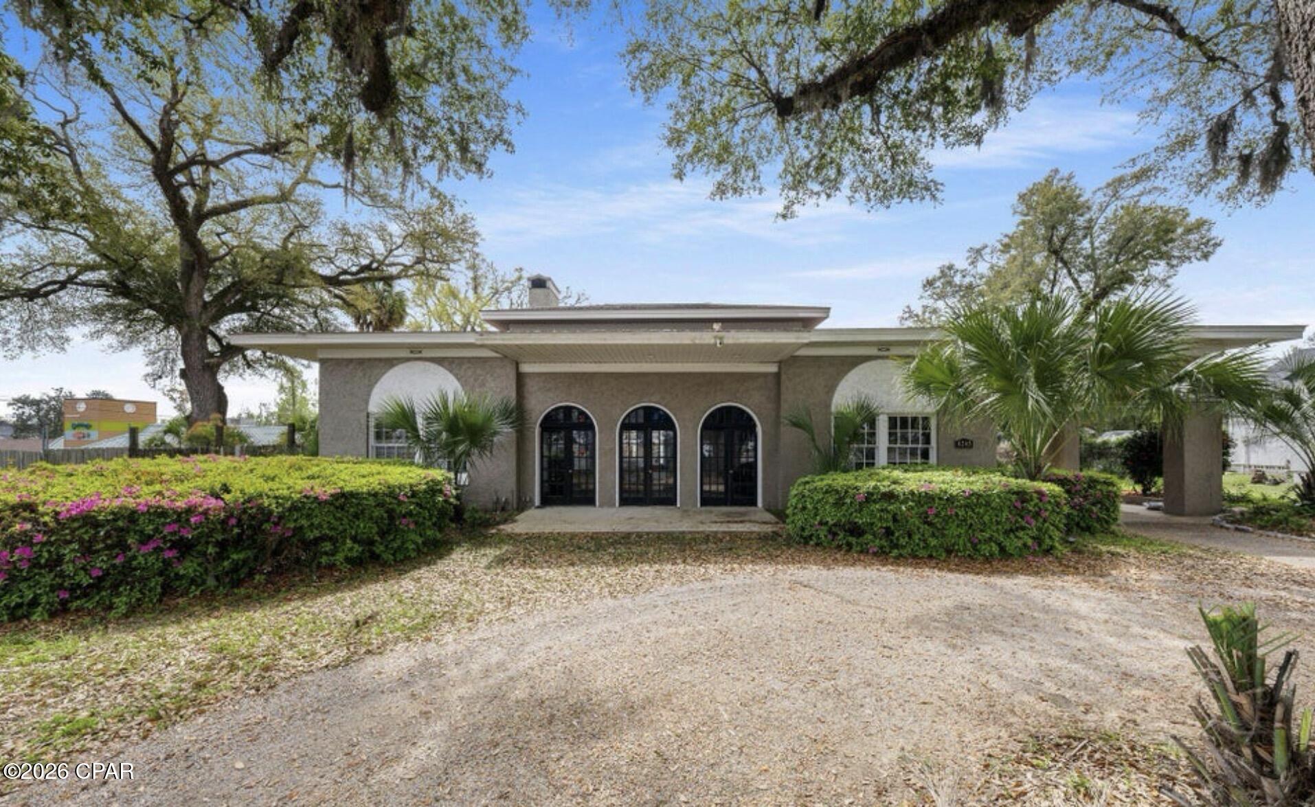 [No Recorded Subdiv] - Commercial Sale